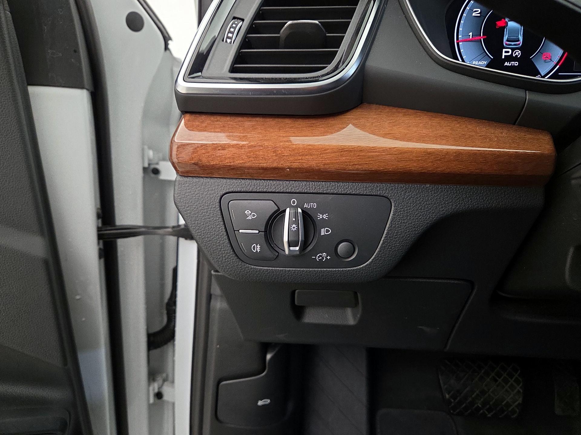 Thumbnail: 2023 Audi Q5 - 13