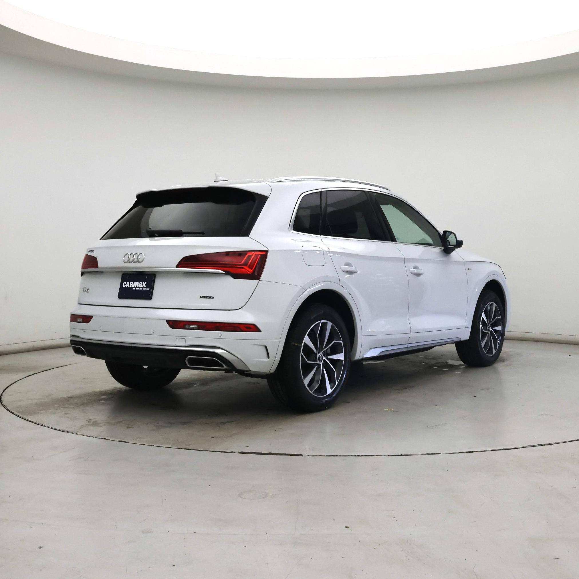 Thumbnail: 2023 Audi Q5 - 8