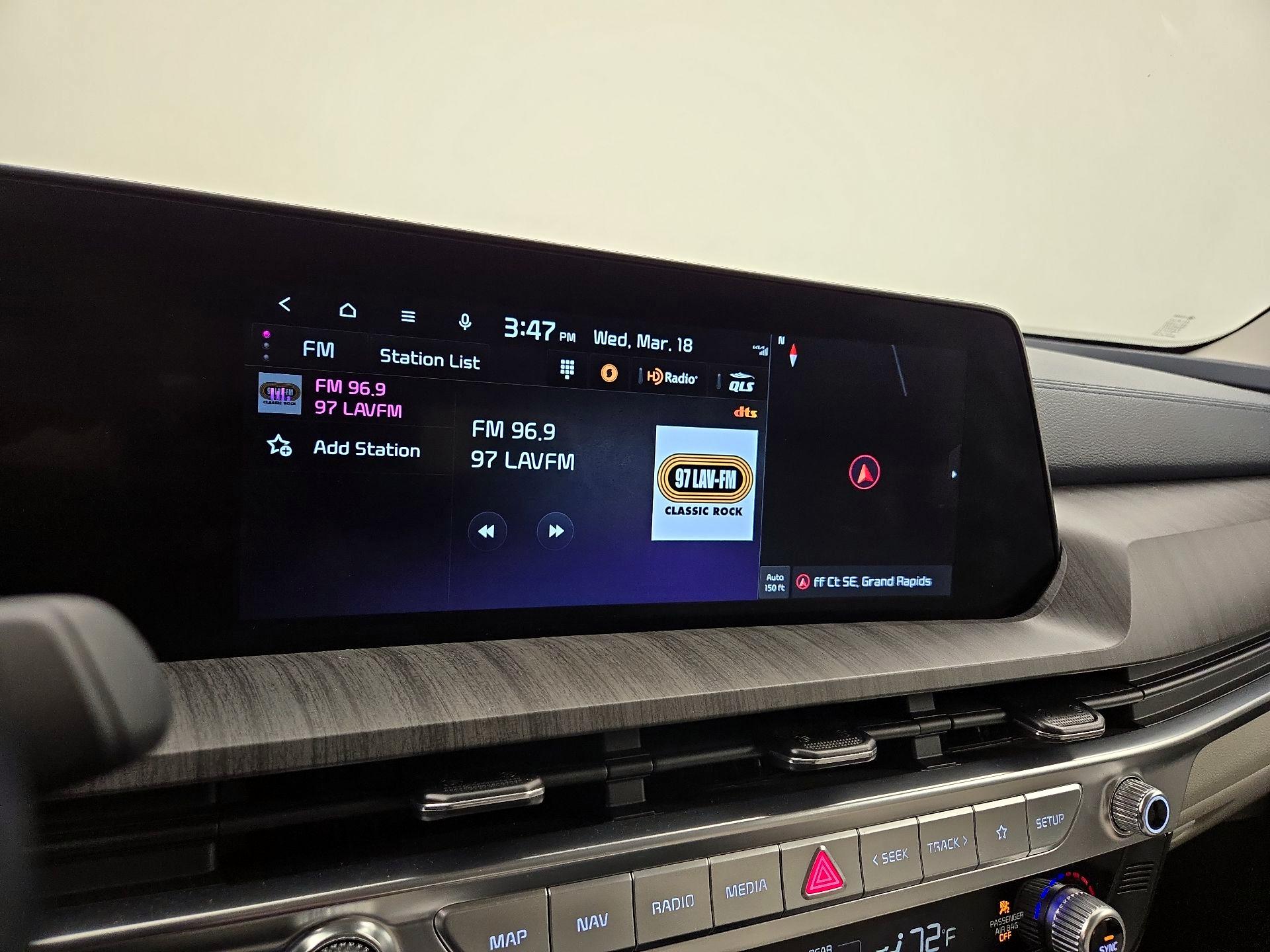 Thumbnail: 2023 Kia Telluride - 16