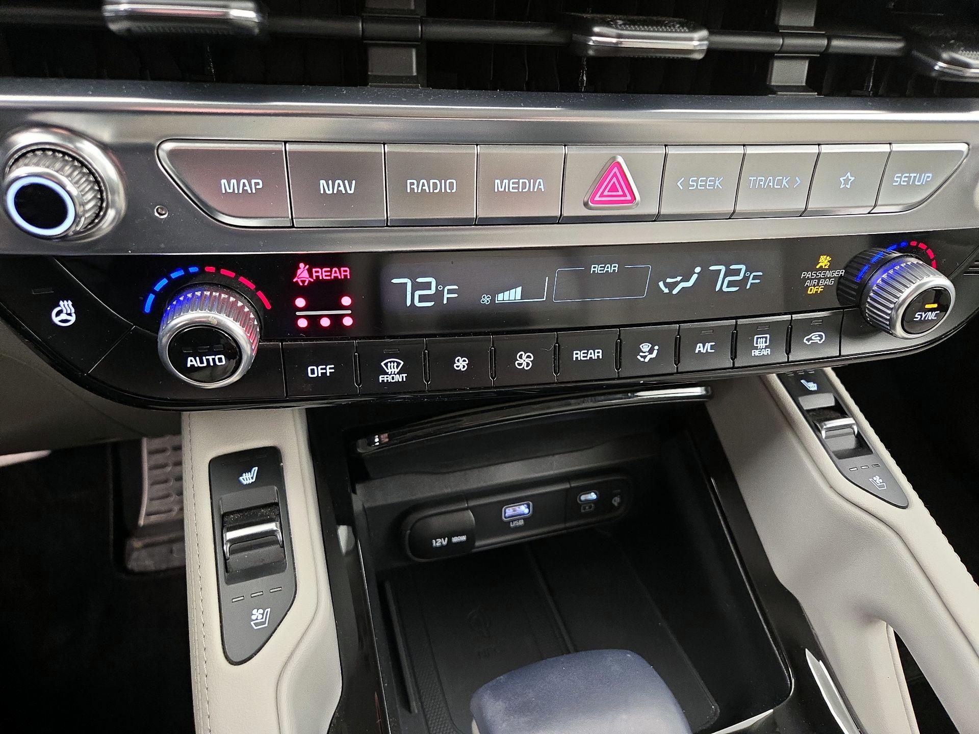 Thumbnail: 2023 Kia Telluride - 17