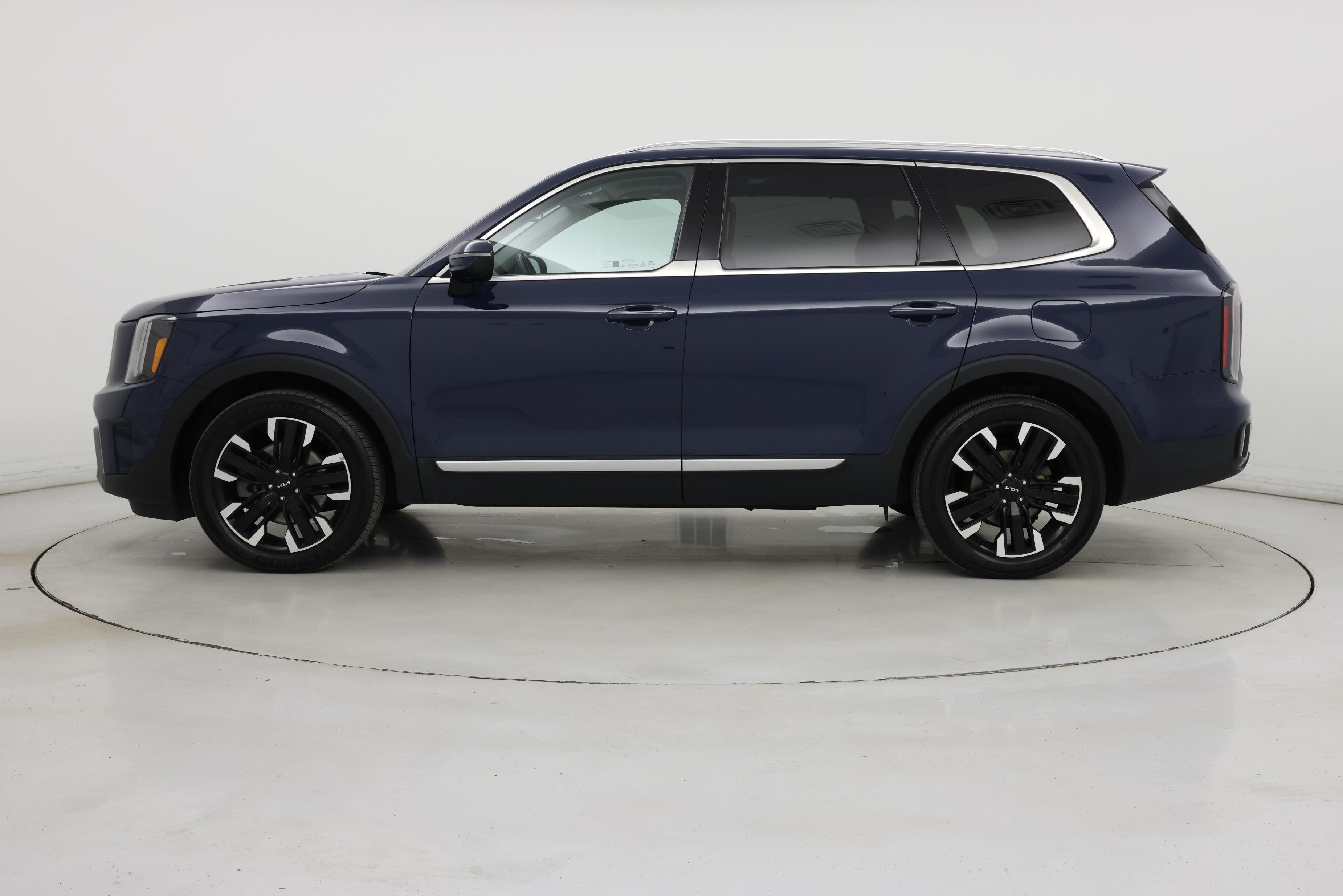 Thumbnail: 2023 Kia Telluride - 3