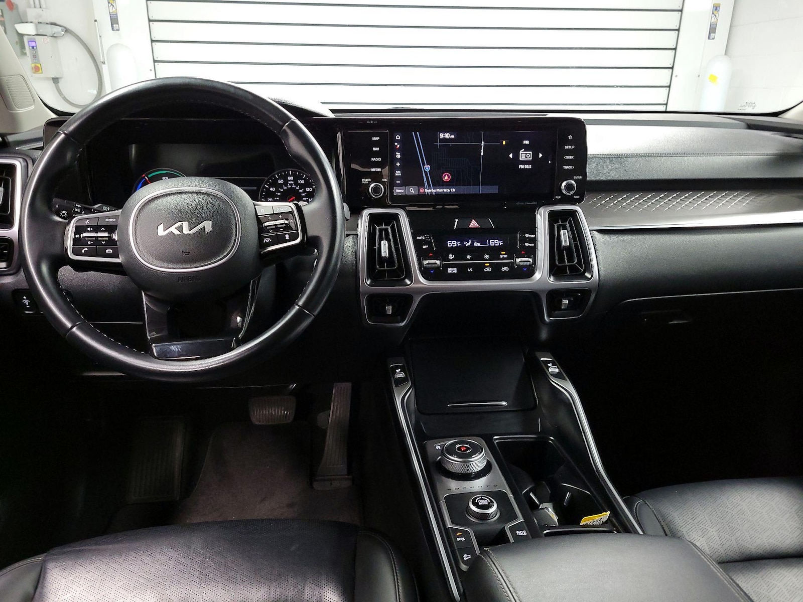 2023 Kia Sorento EX Hybrid - Photo 10