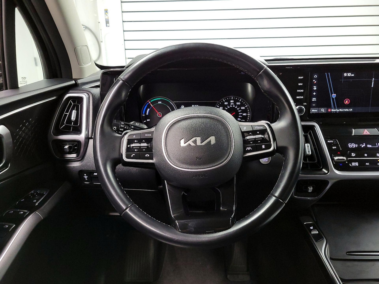 2023 Kia Sorento EX Hybrid - Photo 11