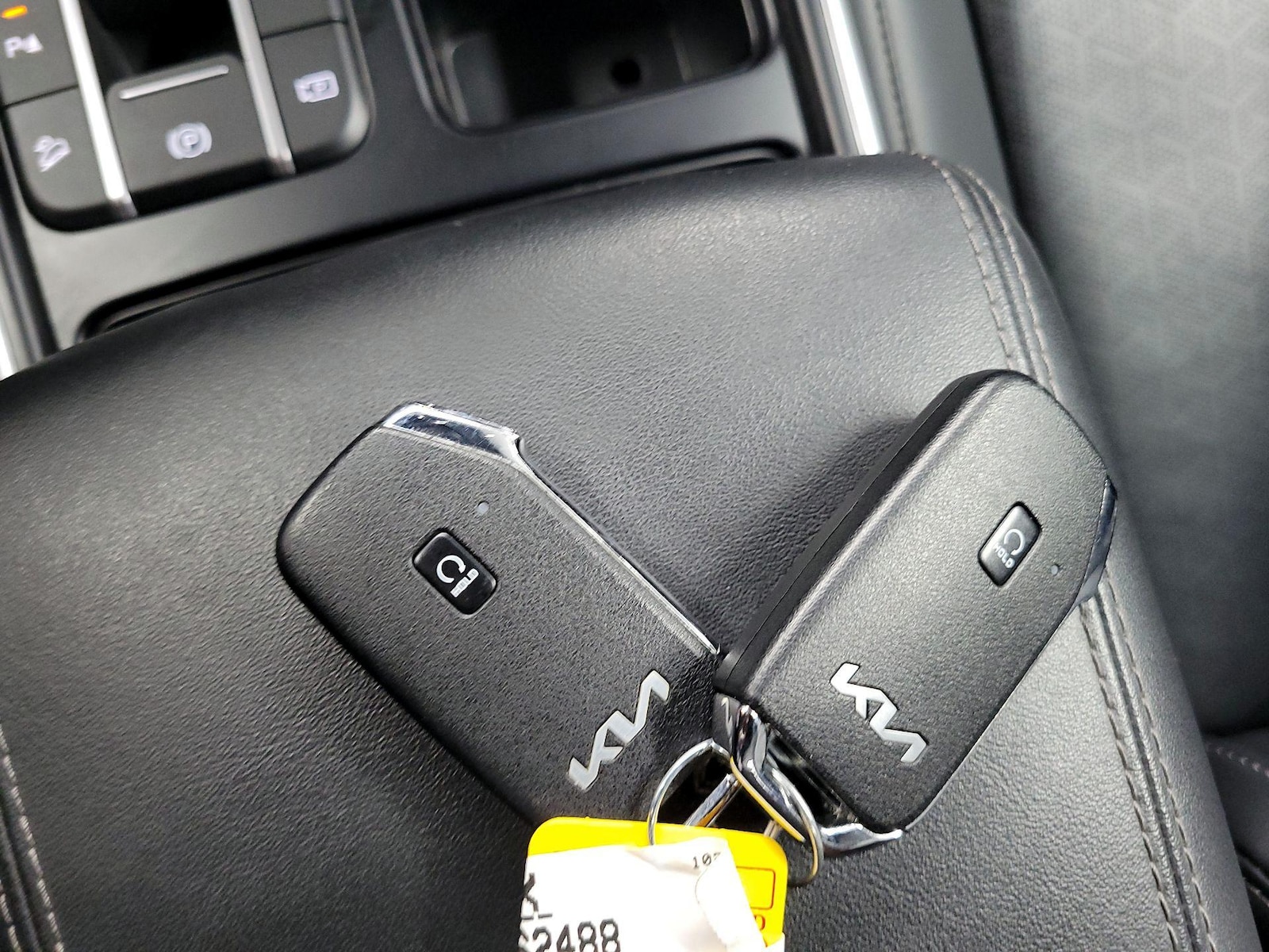 2023 Kia Sorento EX Hybrid - Photo 22