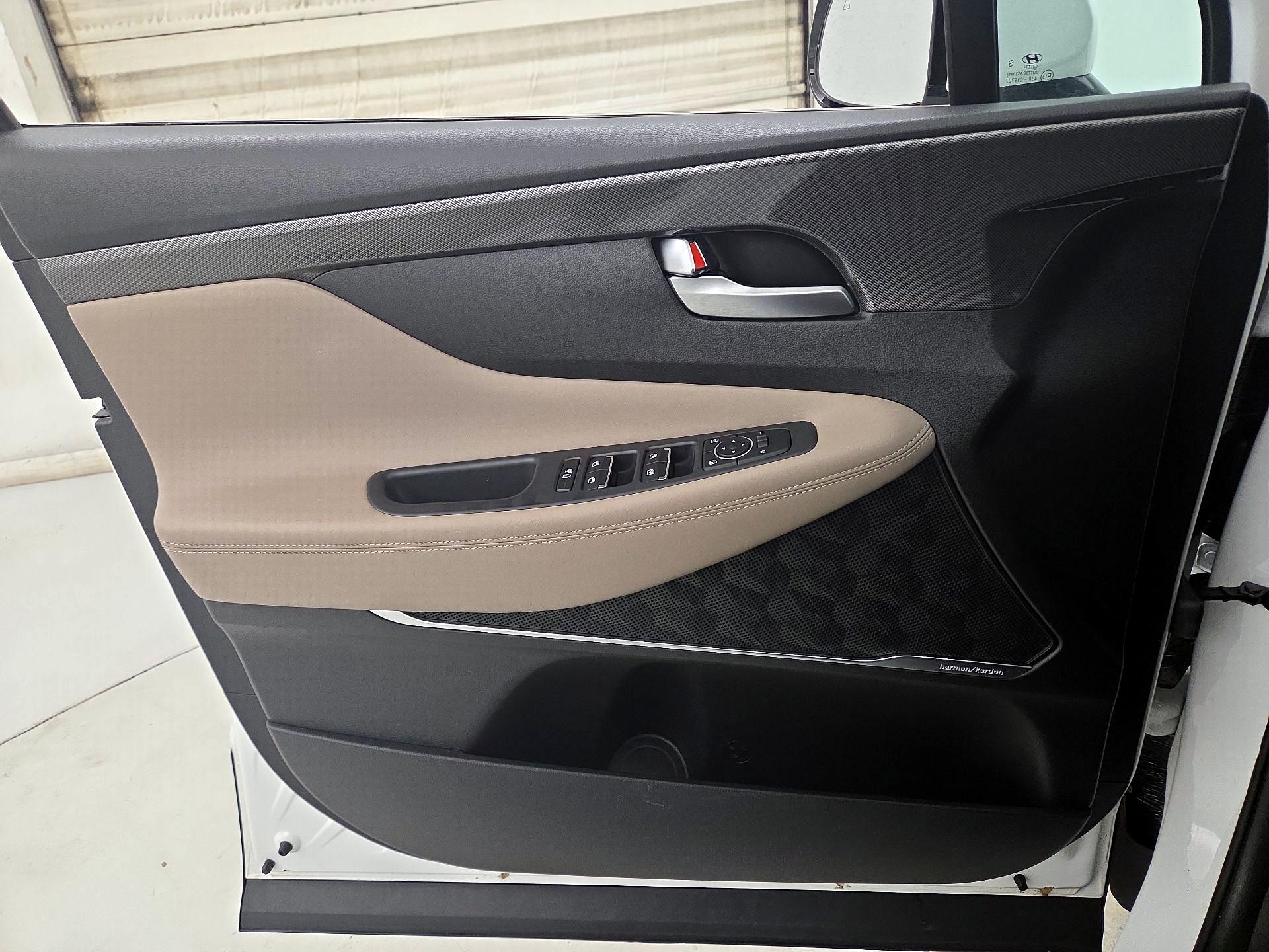 Thumbnail: 2023 Hyundai Santa Fe - 12