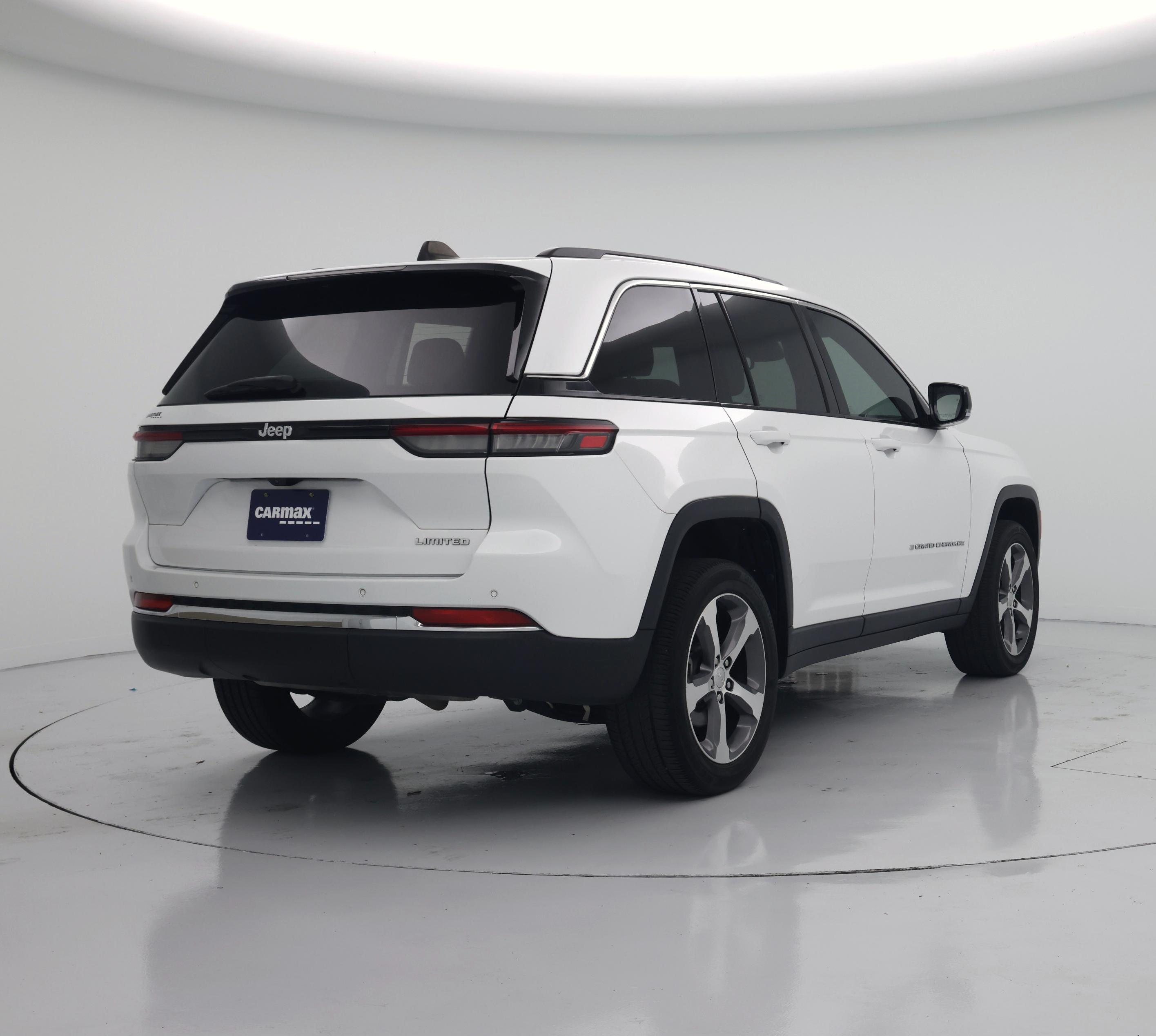 Thumbnail: 2023 Jeep Grand Cherokee - 8