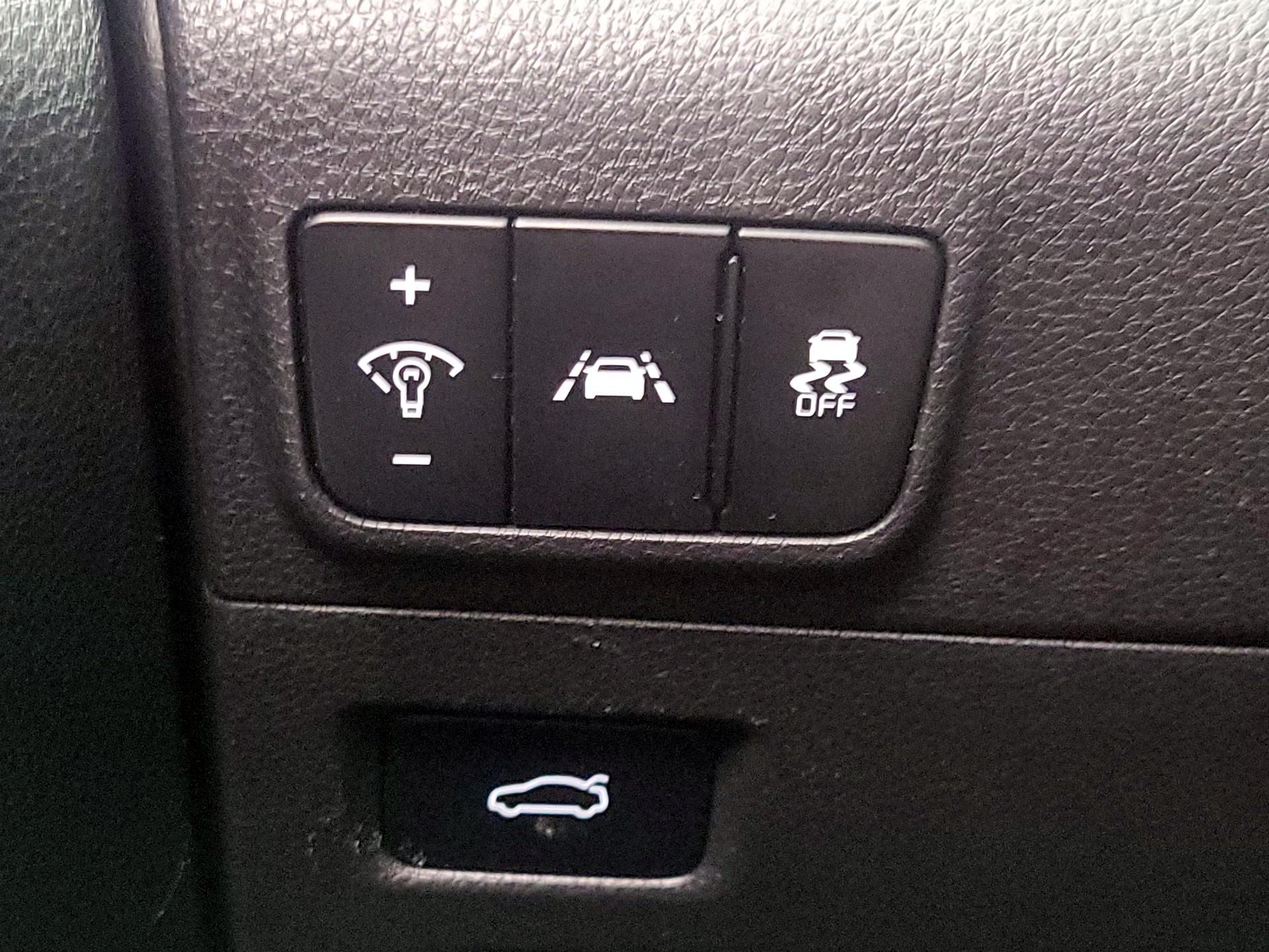 Thumbnail: 2023 Kia K5 - 13