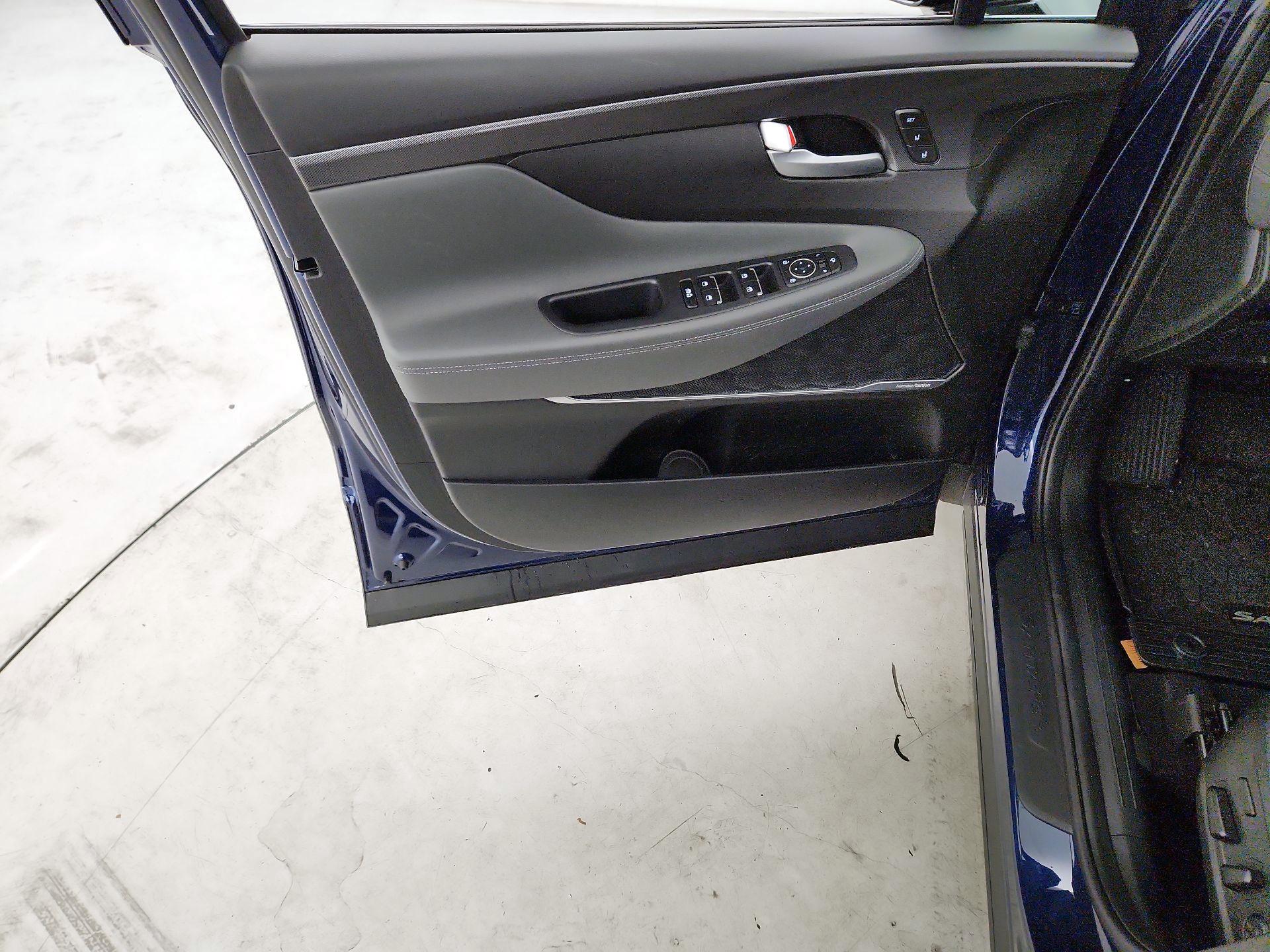 Thumbnail: 2023 Hyundai Santa Fe - 12