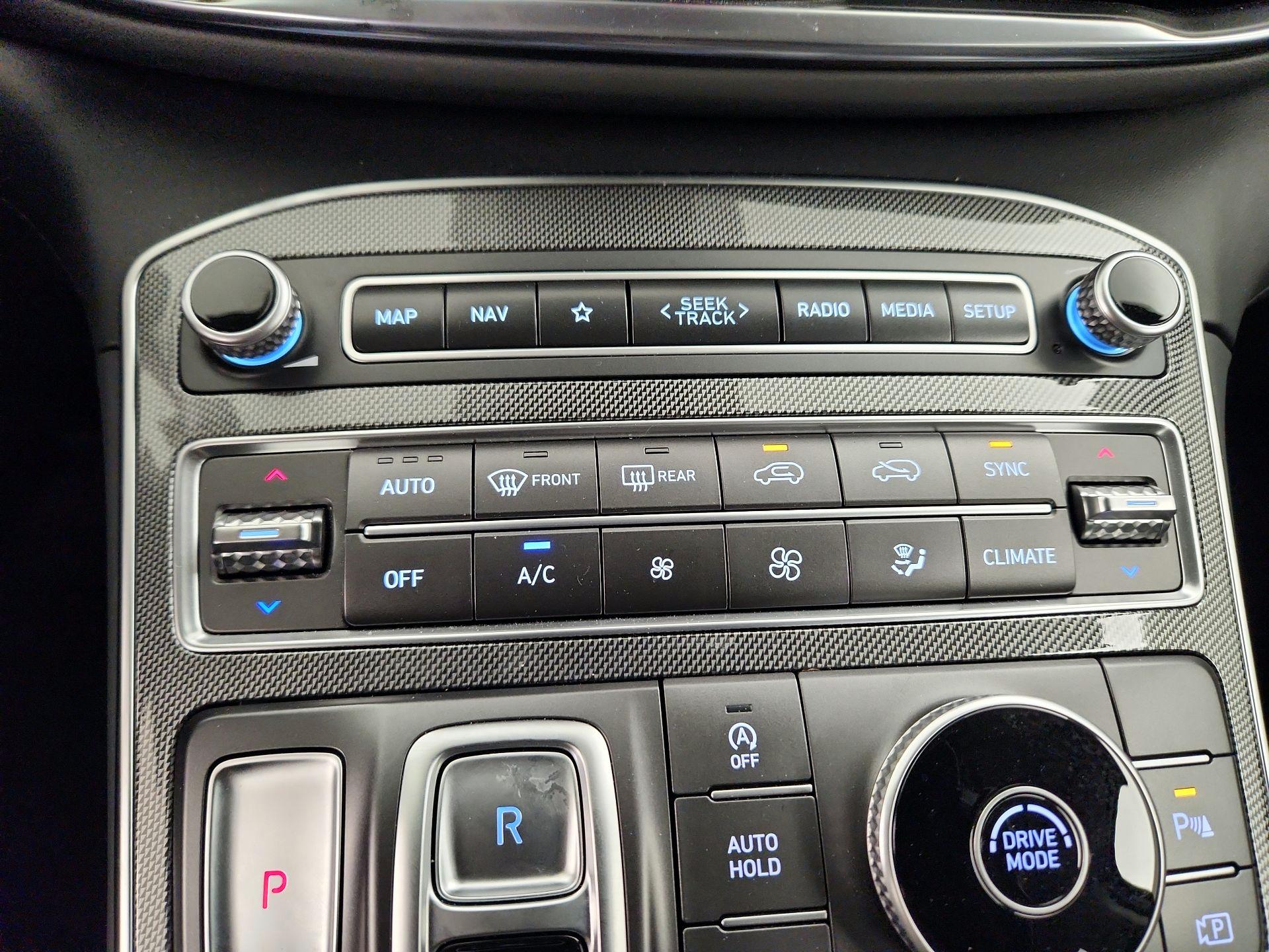 Thumbnail: 2023 Hyundai Santa Fe - 17