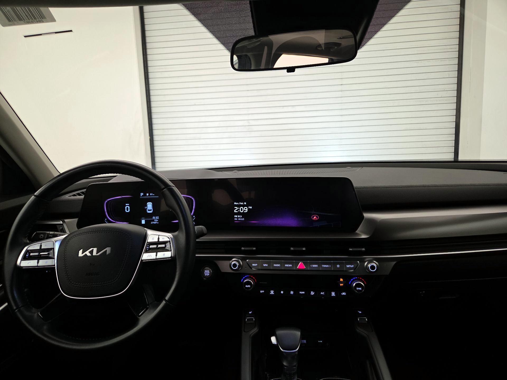 Thumbnail: 2023 Kia Telluride - 9