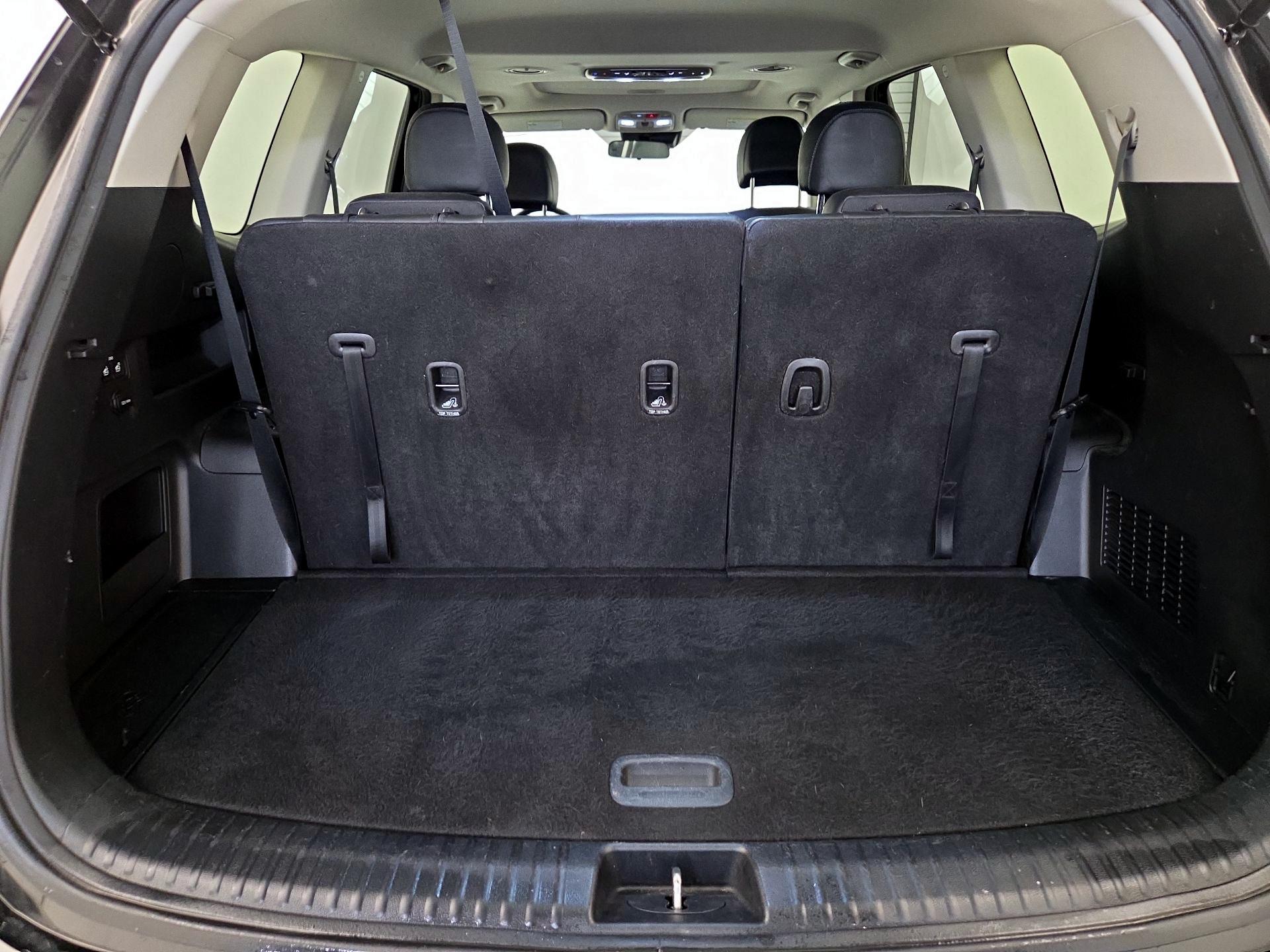 Thumbnail: 2023 Kia Telluride - 19