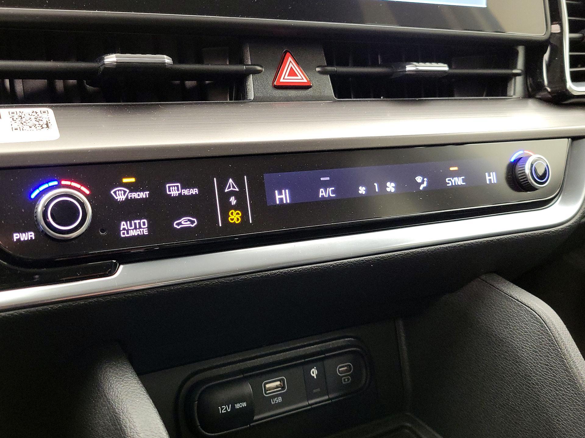 Thumbnail: 2023 Kia Sportage - 17