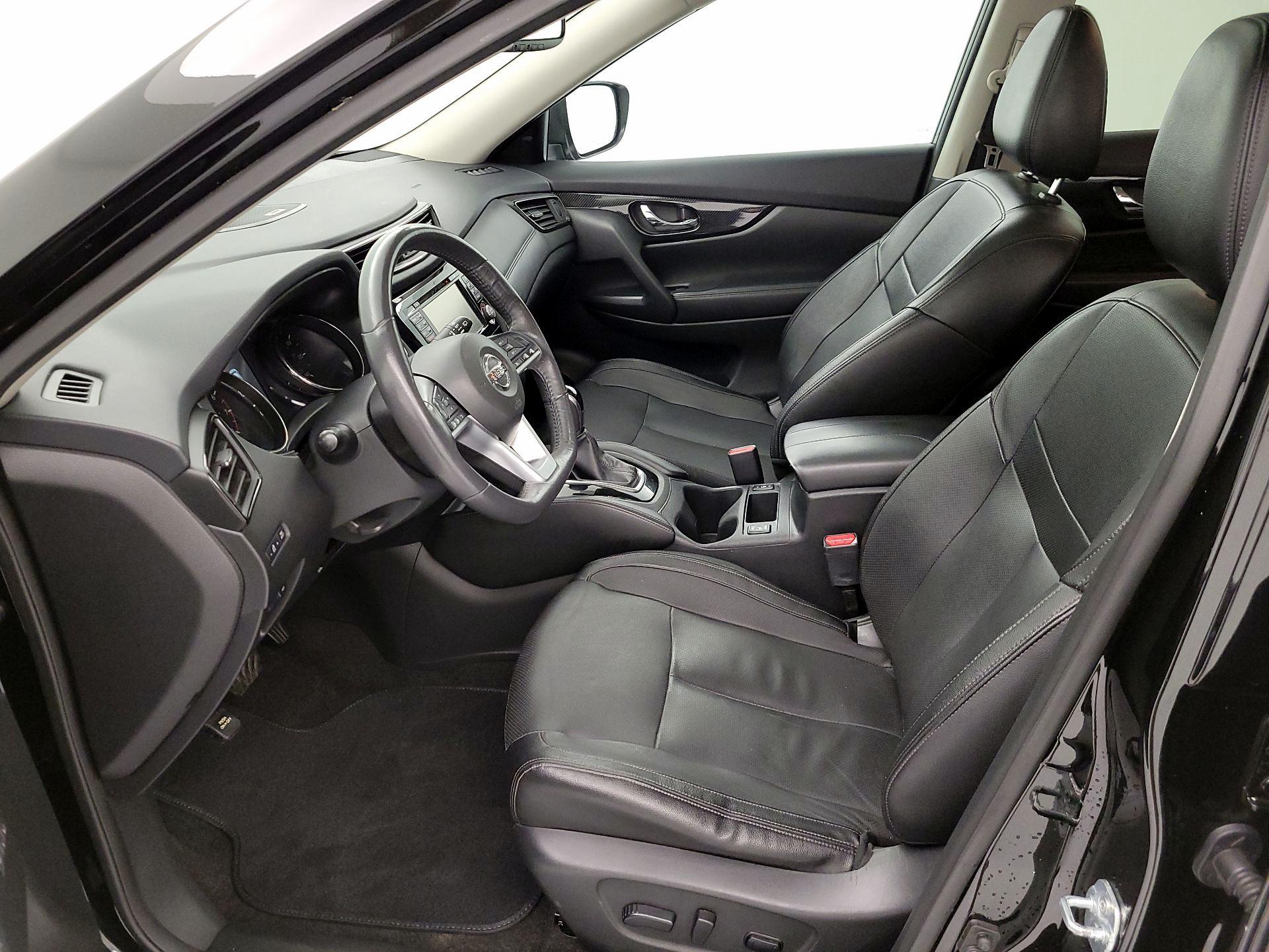 Thumbnail: 2017 Nissan Rogue - 11