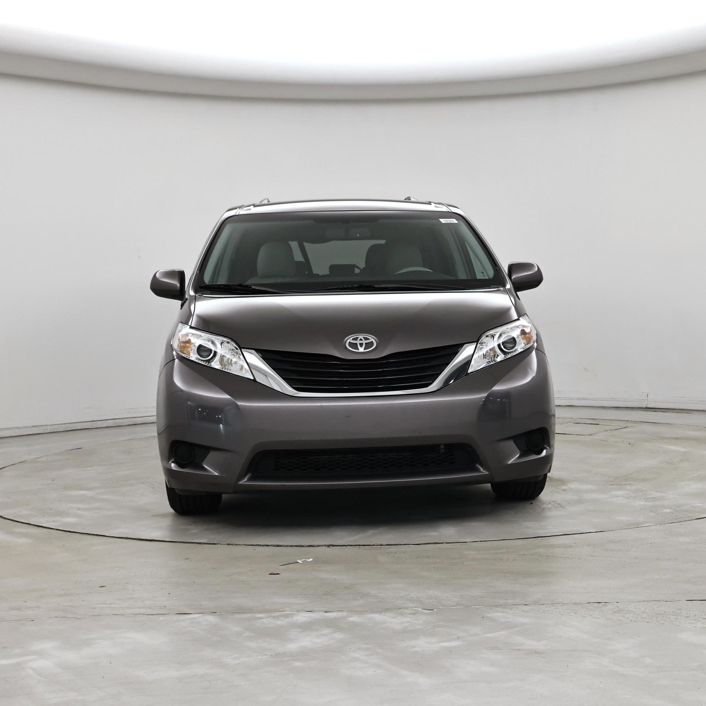 Thumbnail: 2014 Toyota Sienna - 5