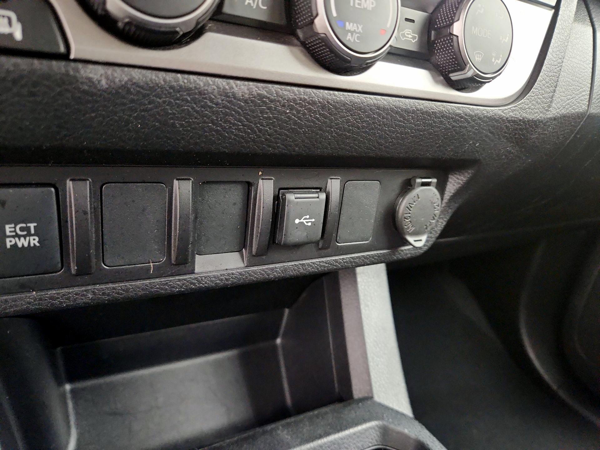 Thumbnail: 2023 Toyota Tacoma - 18