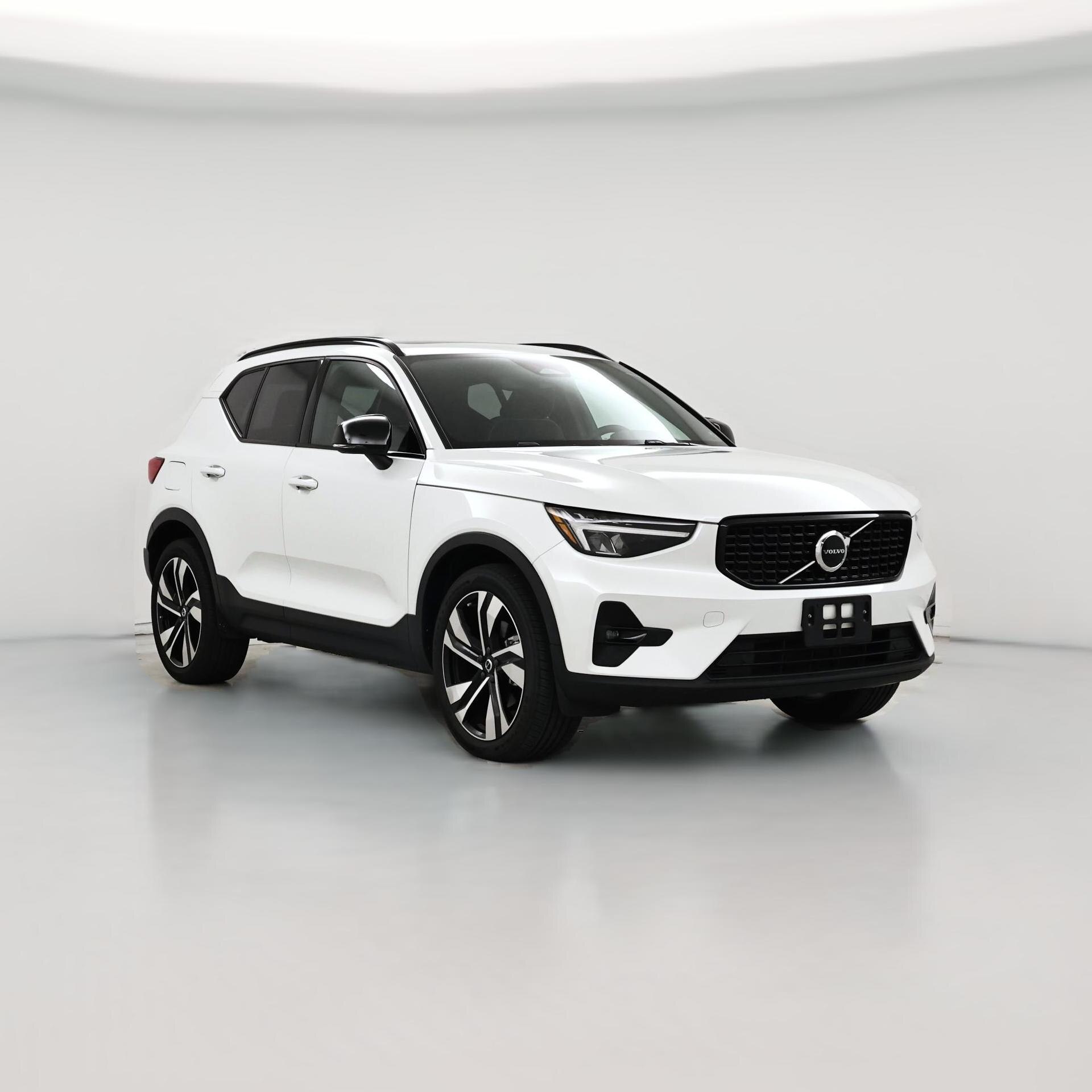 Thumbnail: 2023 Volvo XC40 - 1