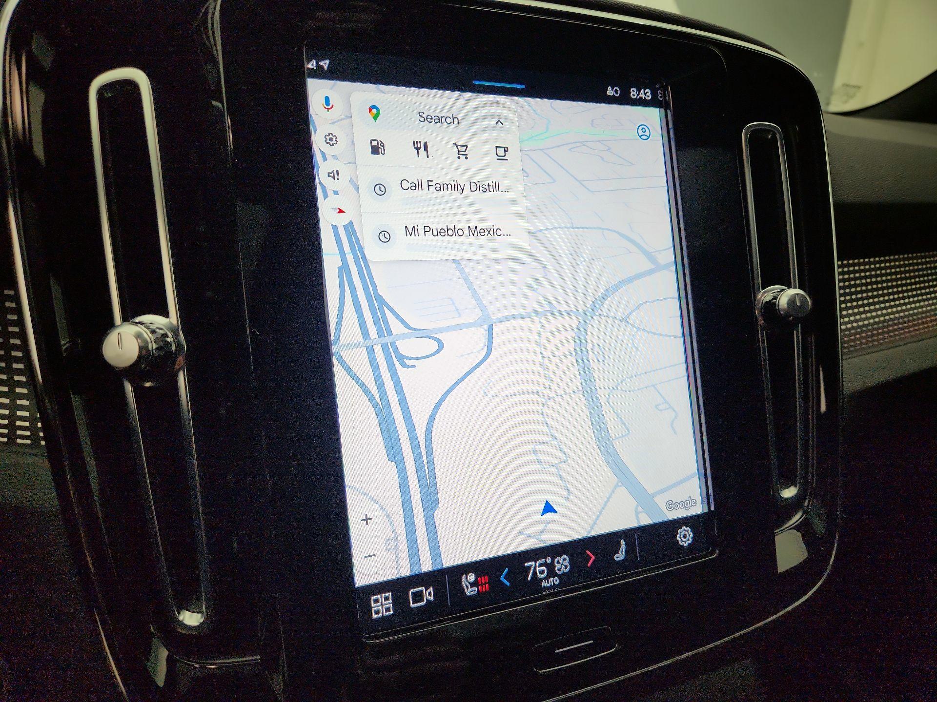 Thumbnail: 2023 Volvo XC40 - 14