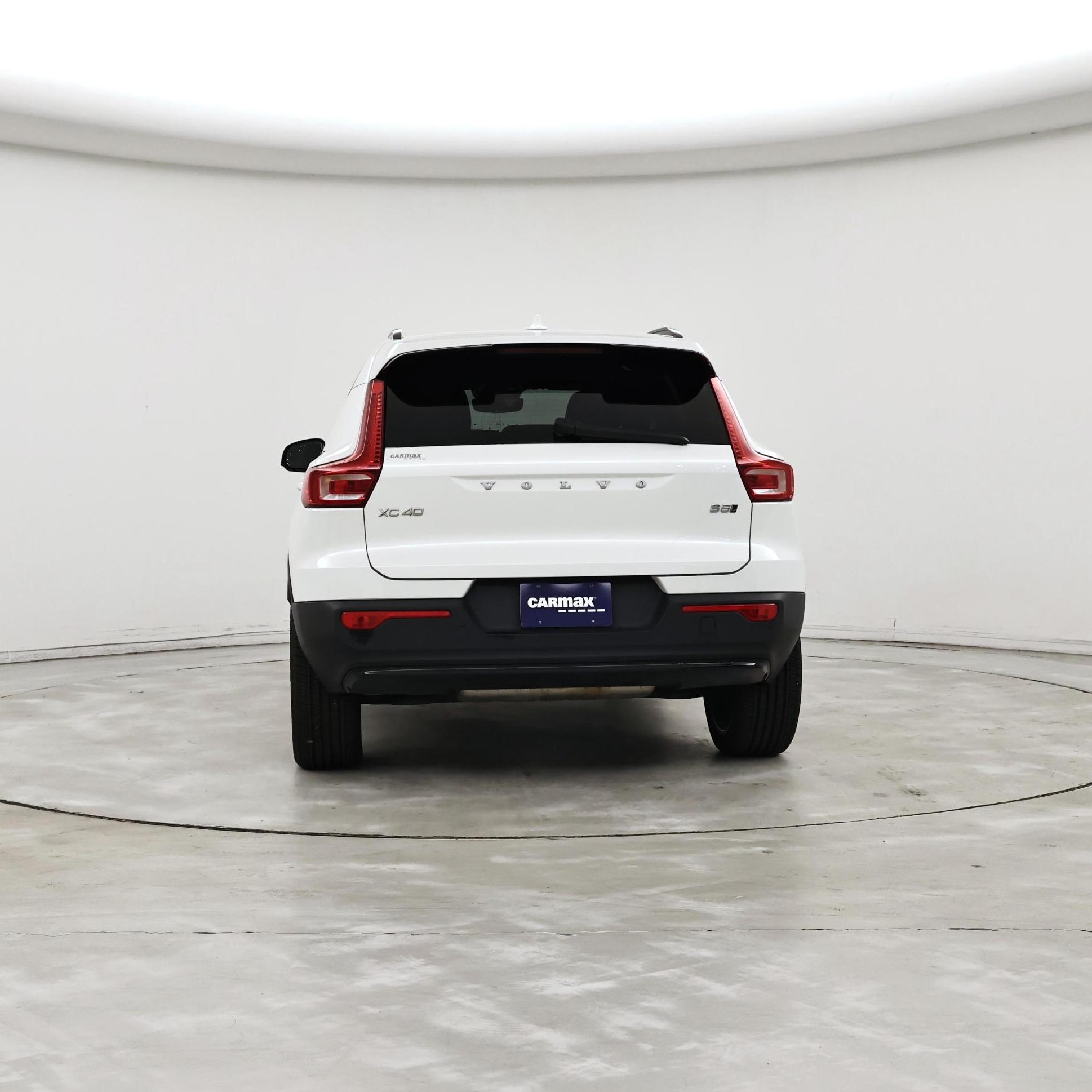 Thumbnail: 2023 Volvo XC40 - 6