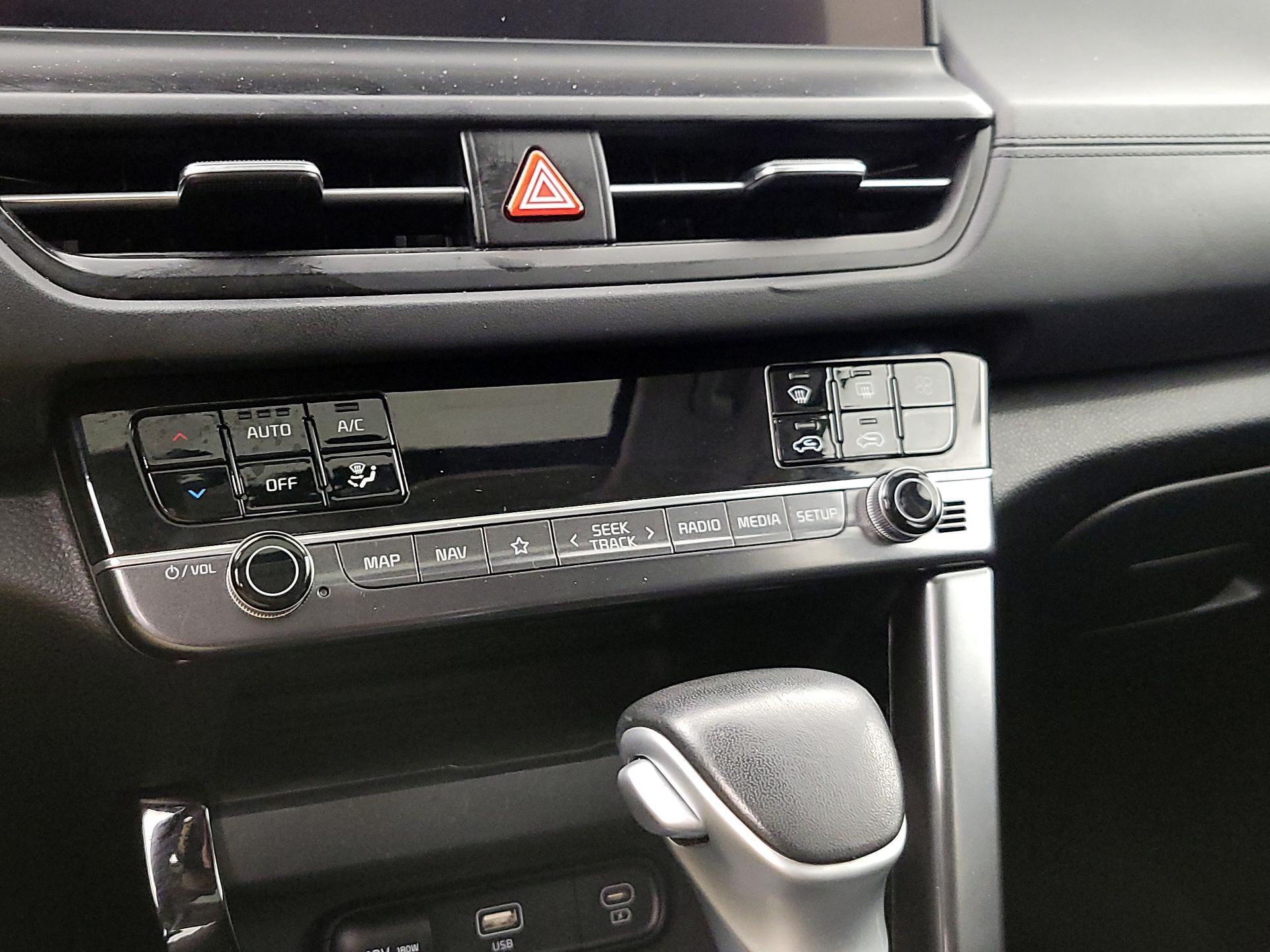 Thumbnail: 2024 Kia Seltos - 17