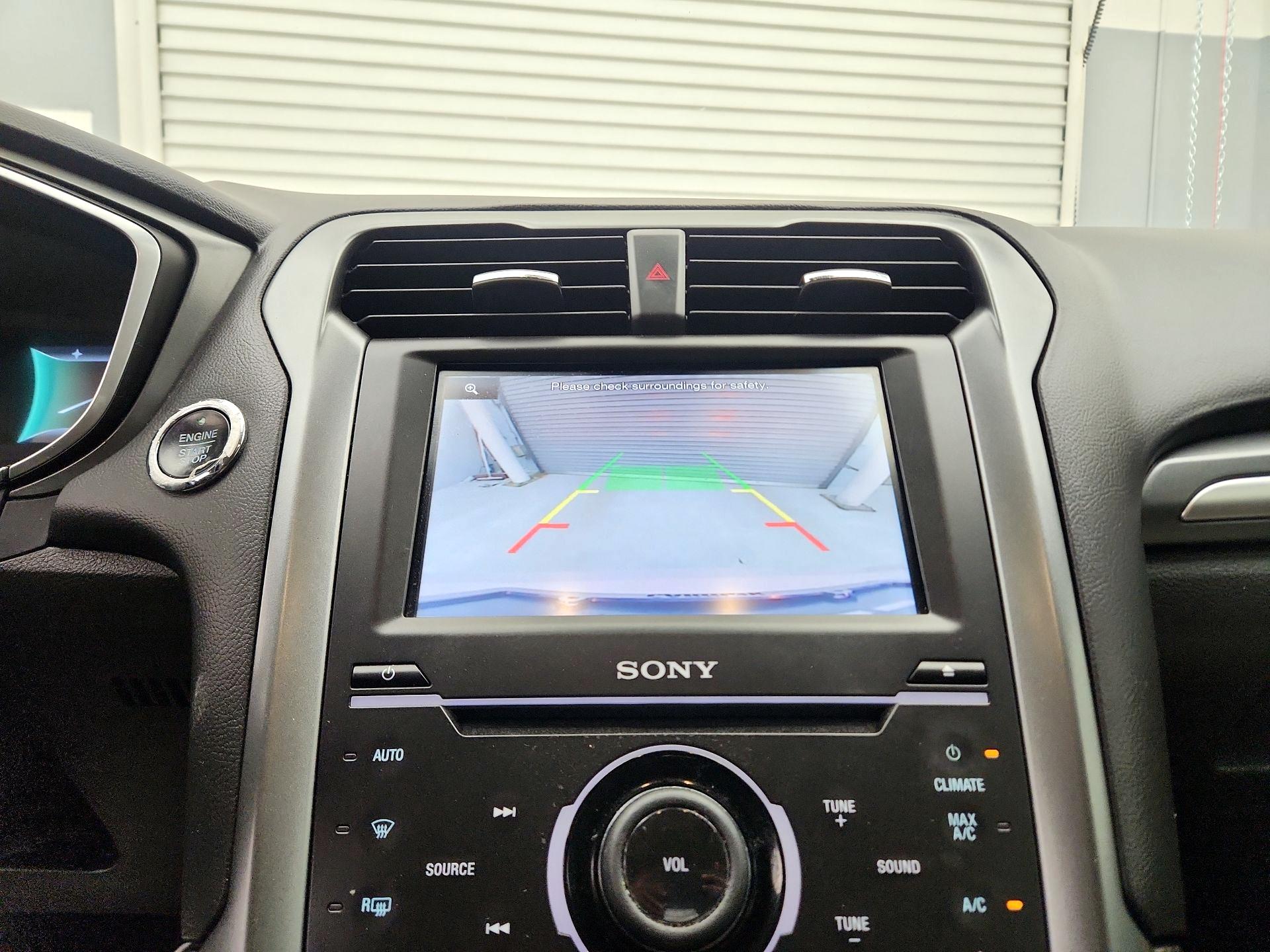 Thumbnail: 2015 Ford Fusion - 14