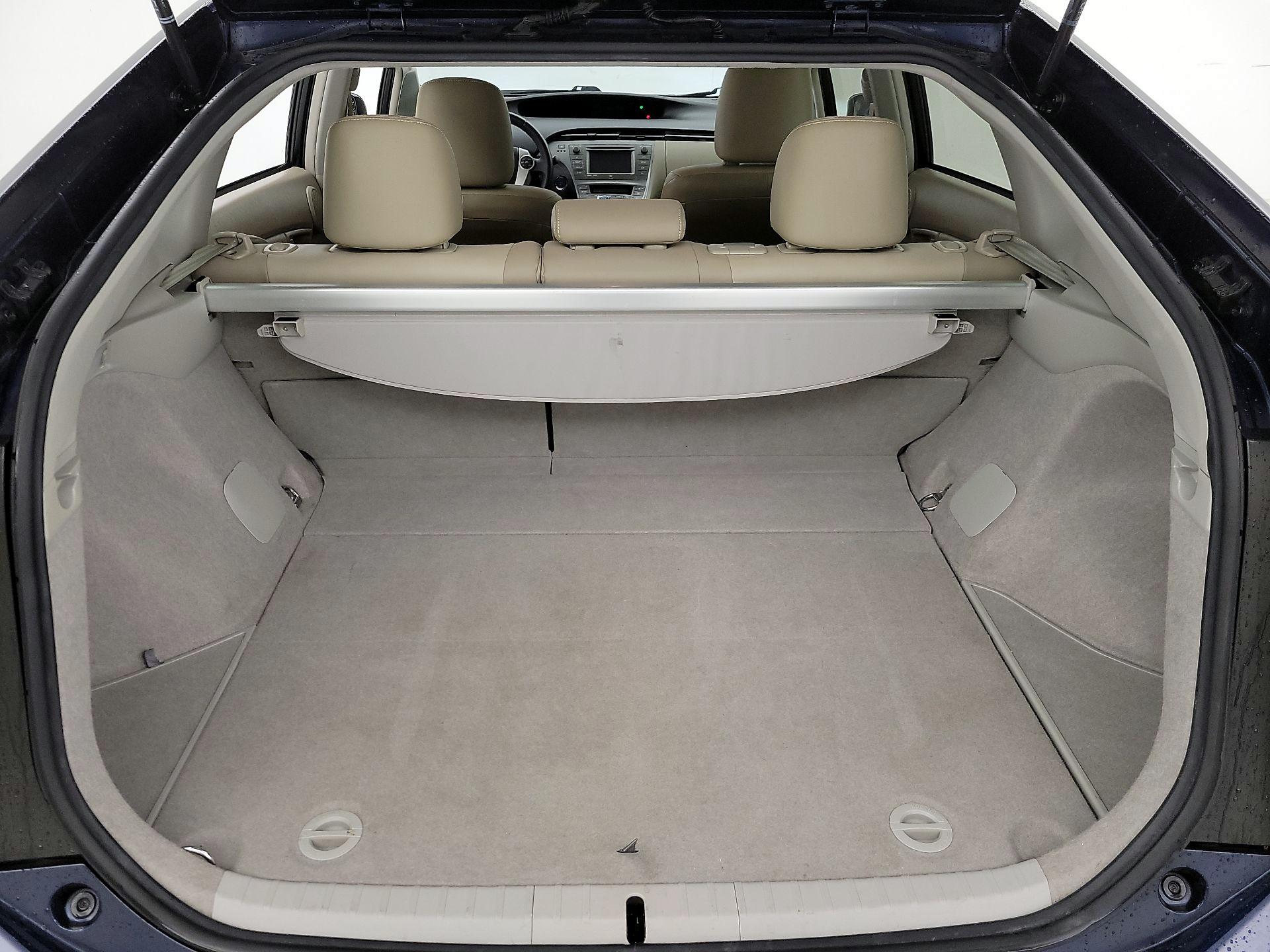 Thumbnail: 2015 Toyota Prius - 20