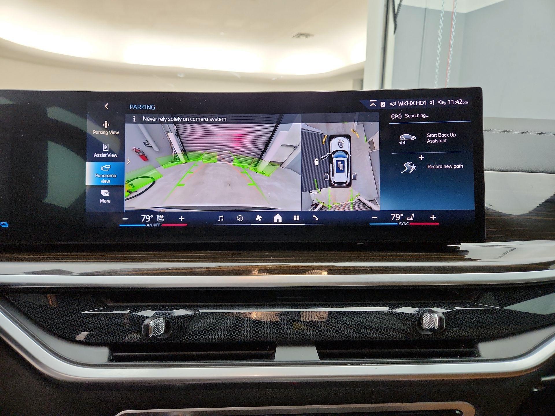 Thumbnail: 2024 BMW X5 - 13