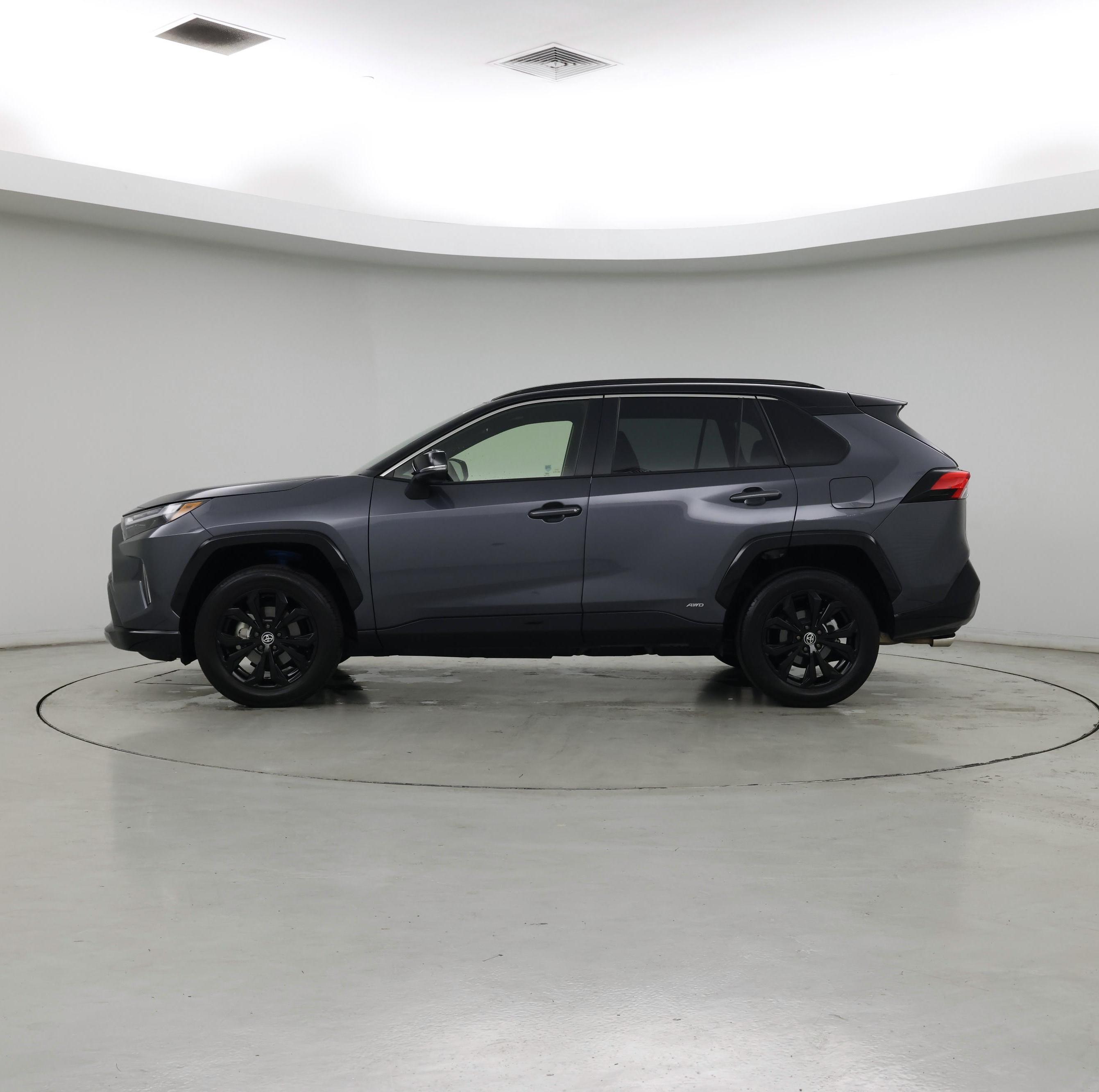 Thumbnail: 2025 Toyota RAV4 - 3