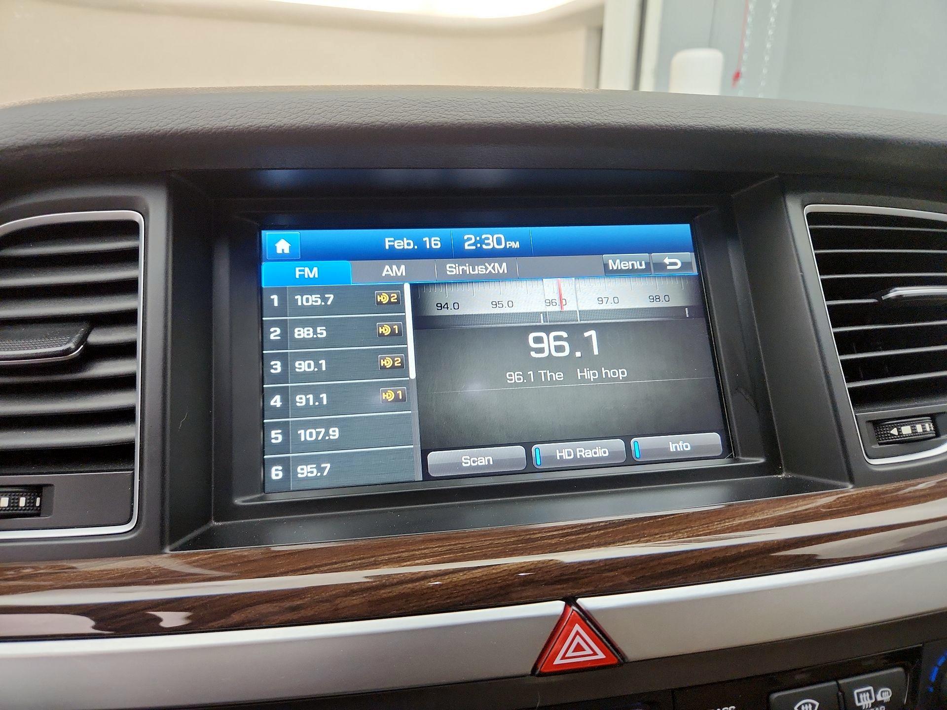 Thumbnail: 2017 Genesis G80 - 15