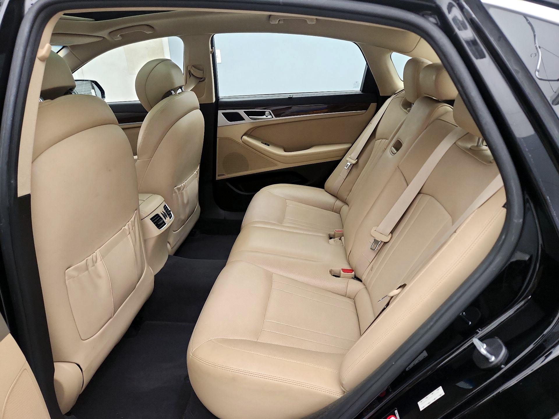 Thumbnail: 2017 Genesis G80 - 20