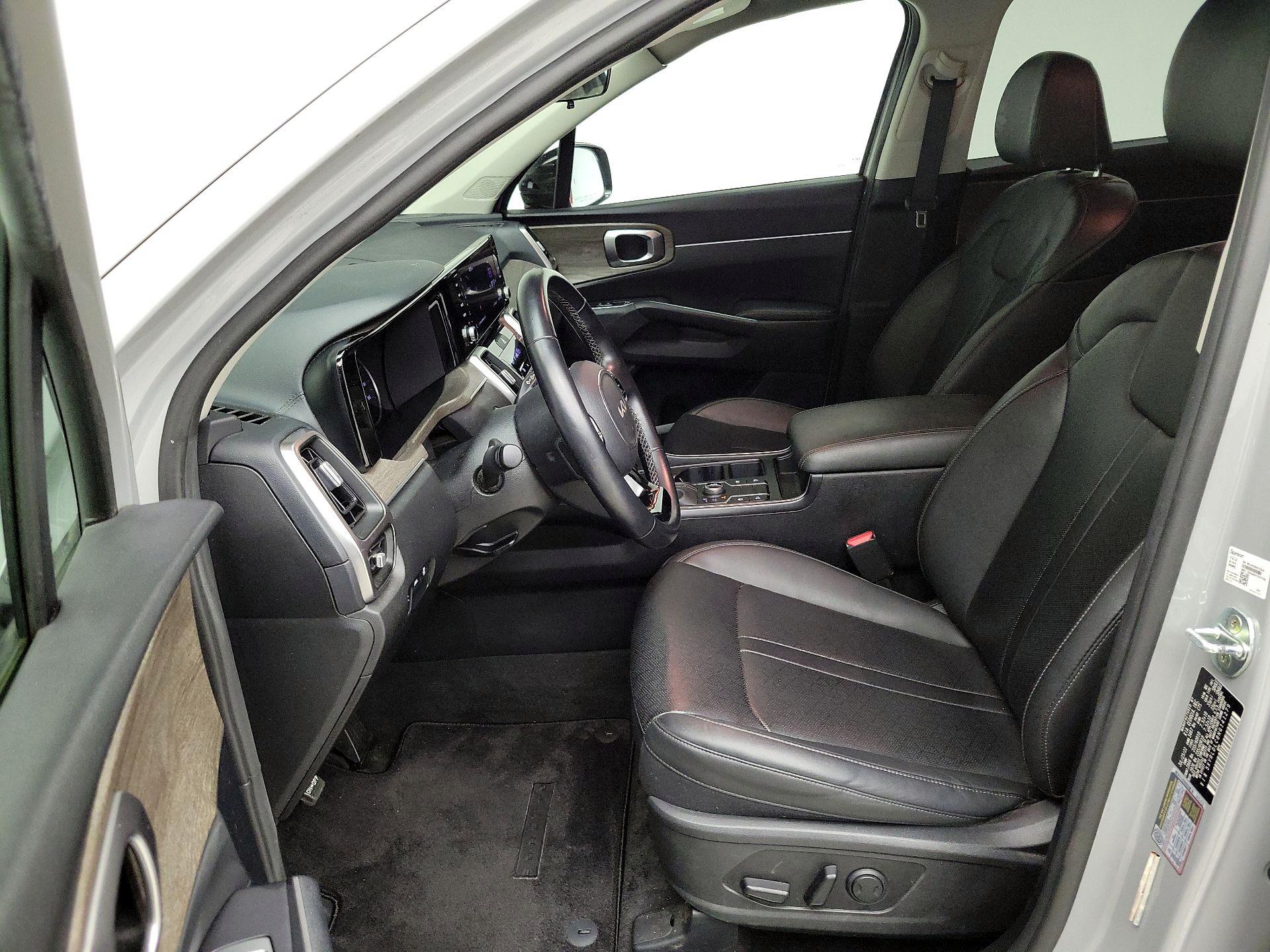 Thumbnail: 2022 Kia Sorento - 11