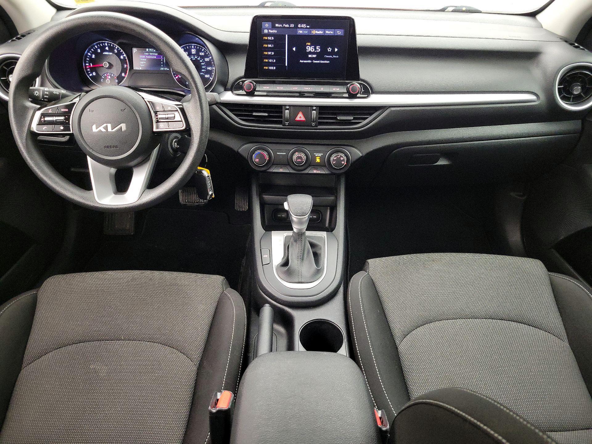 Thumbnail: 2023 Kia Forte - 9