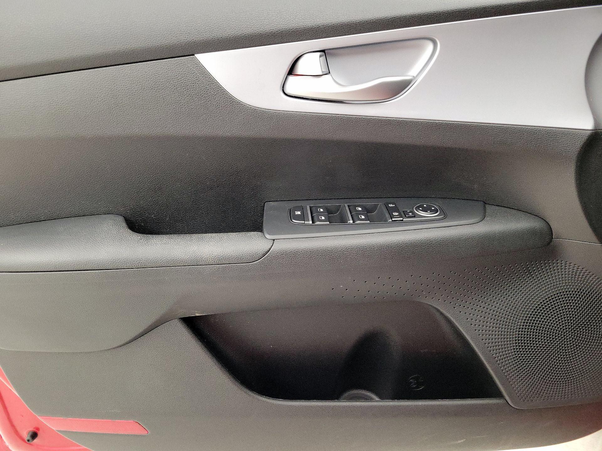 Thumbnail: 2023 Kia Forte - 12