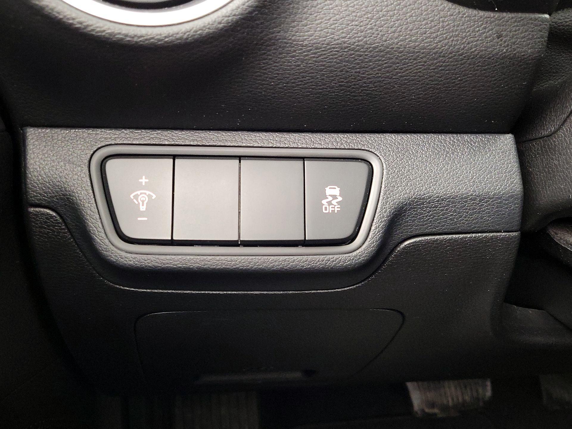 Thumbnail: 2023 Kia Forte - 13