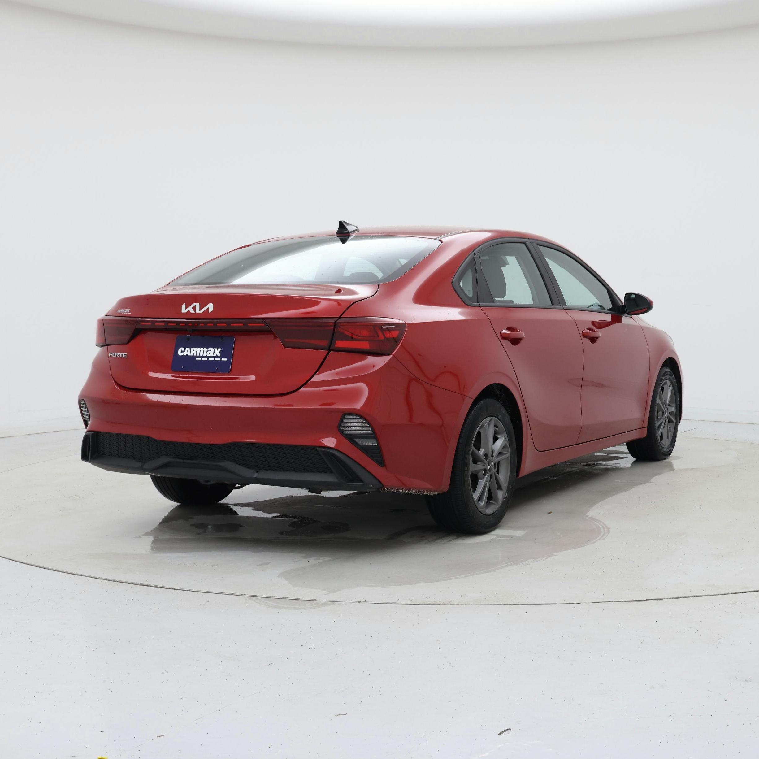 Thumbnail: 2023 Kia Forte - 8