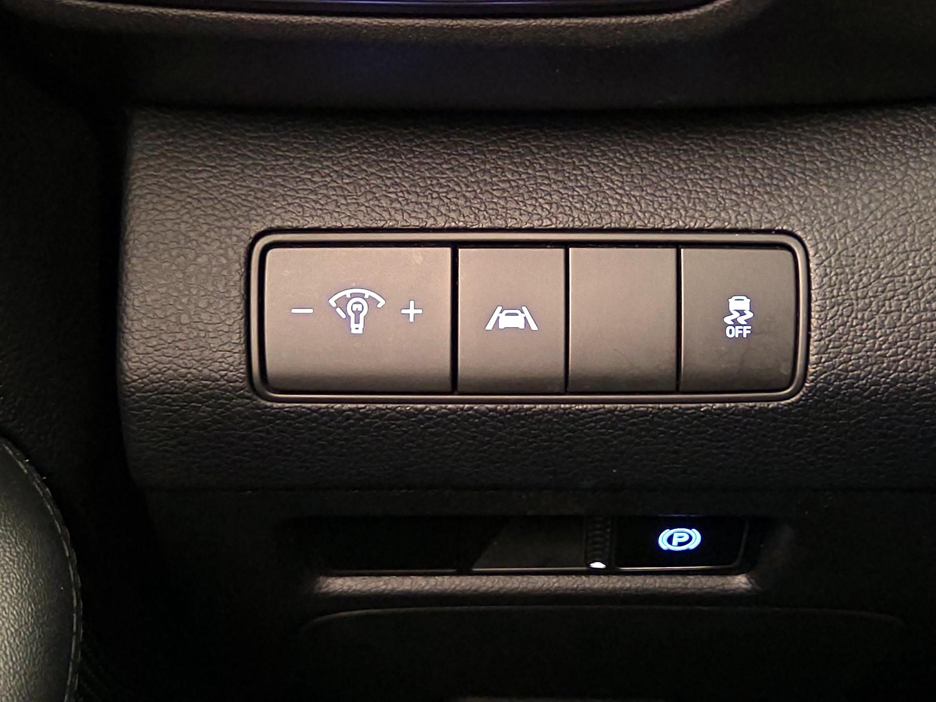 Thumbnail: 2023 Hyundai Santa Fe - 13