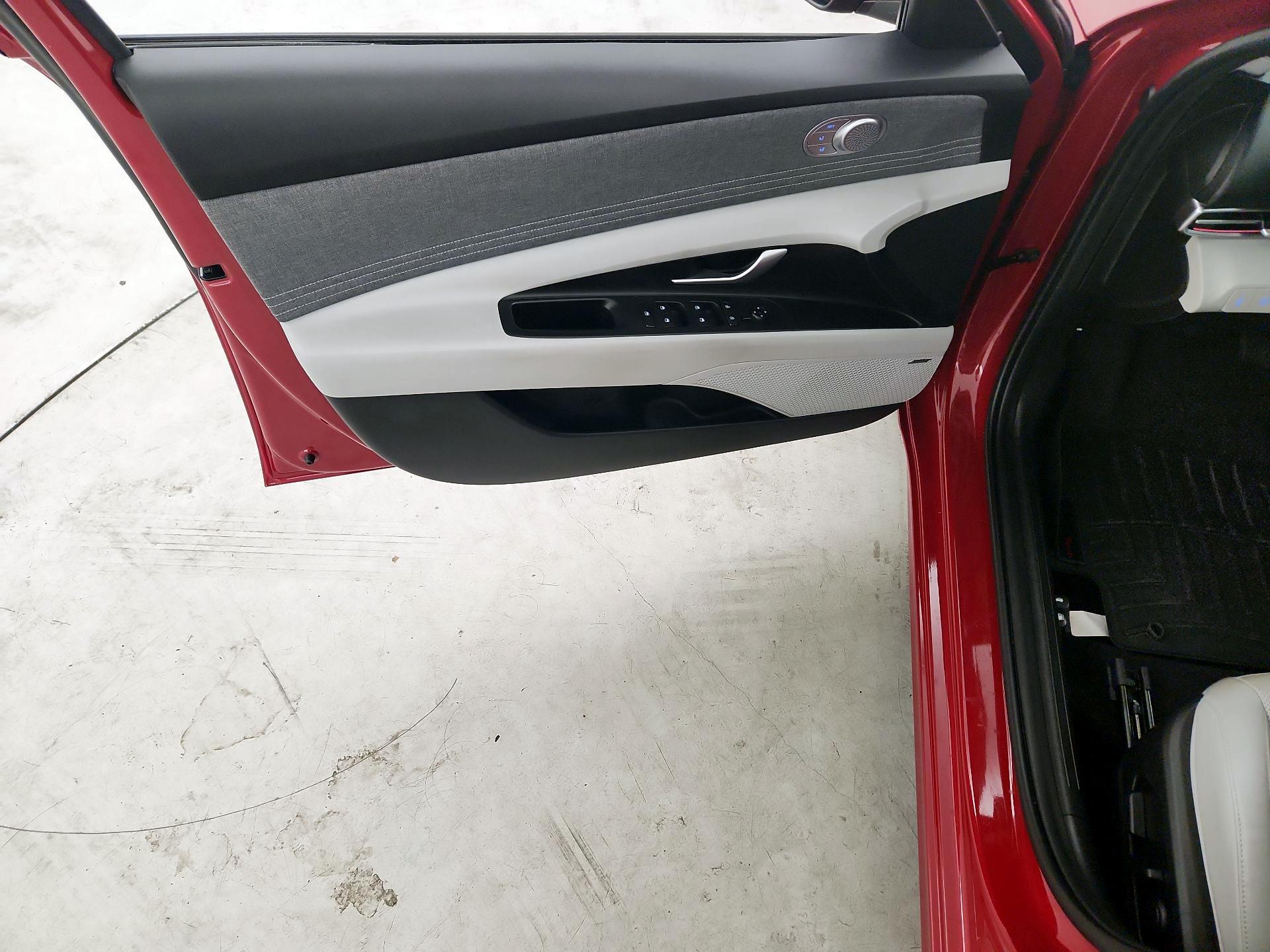 Thumbnail: 2023 Hyundai Elantra - 12