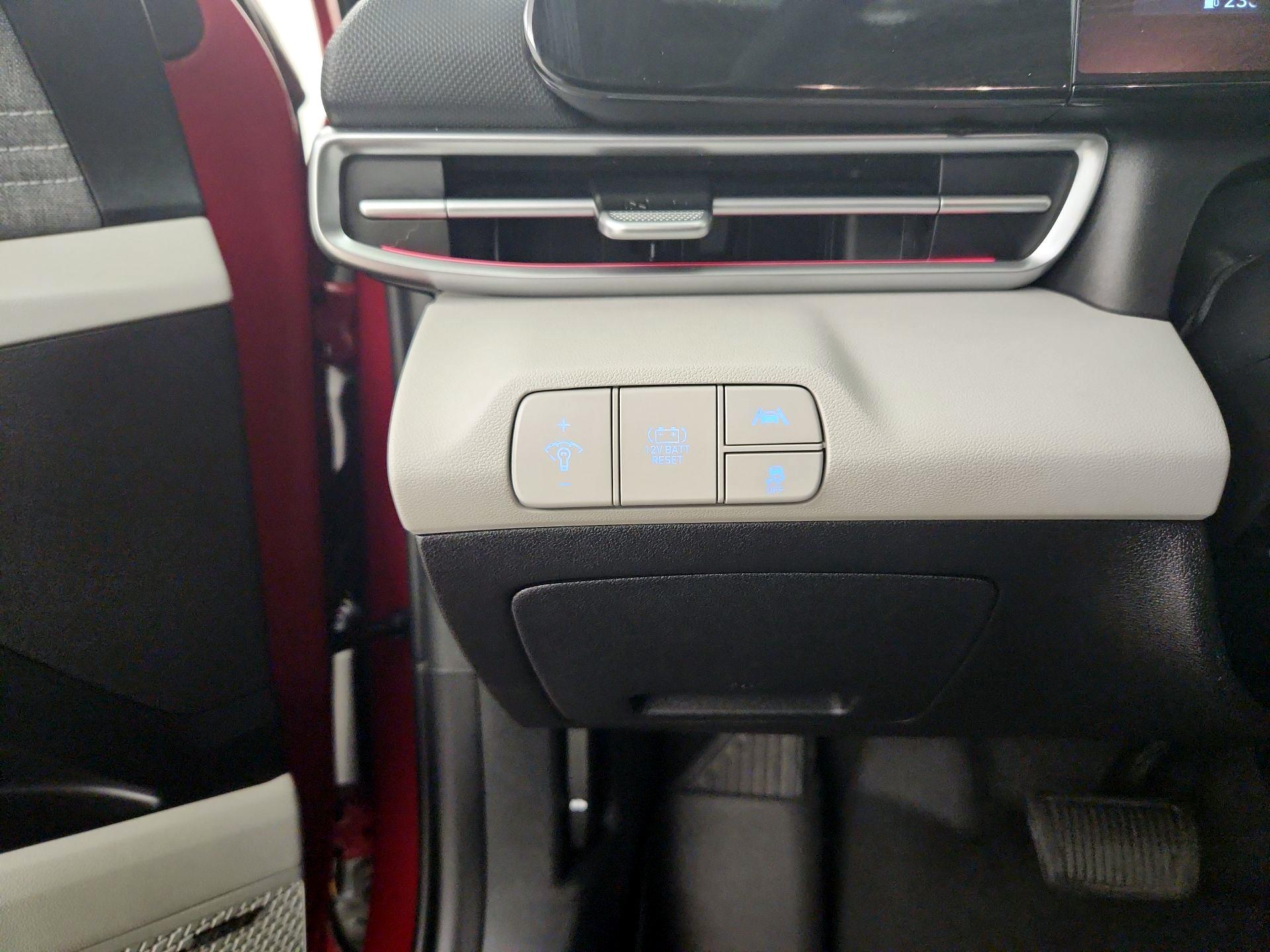 Thumbnail: 2023 Hyundai Elantra - 13