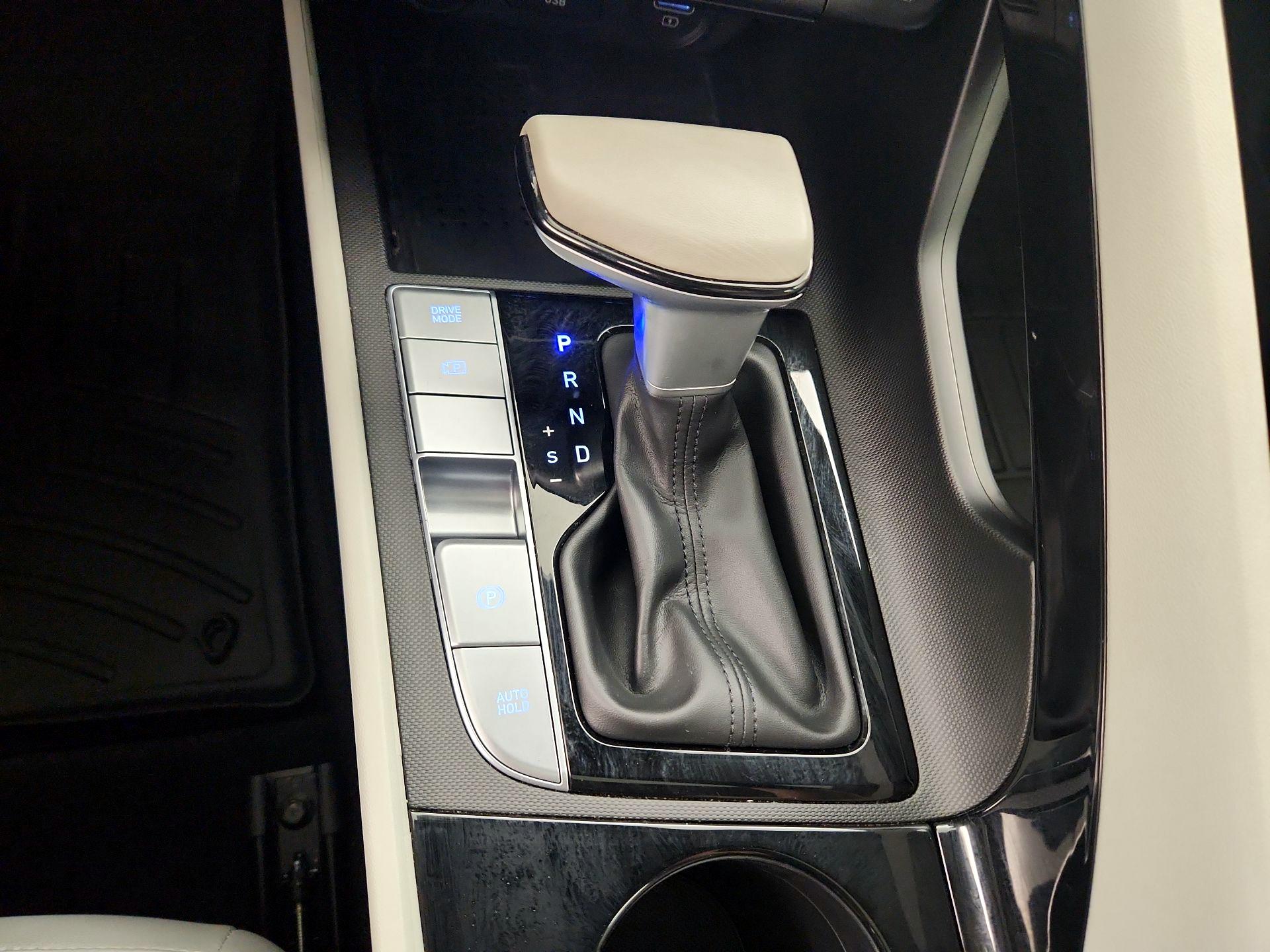 Thumbnail: 2023 Hyundai Elantra - 18