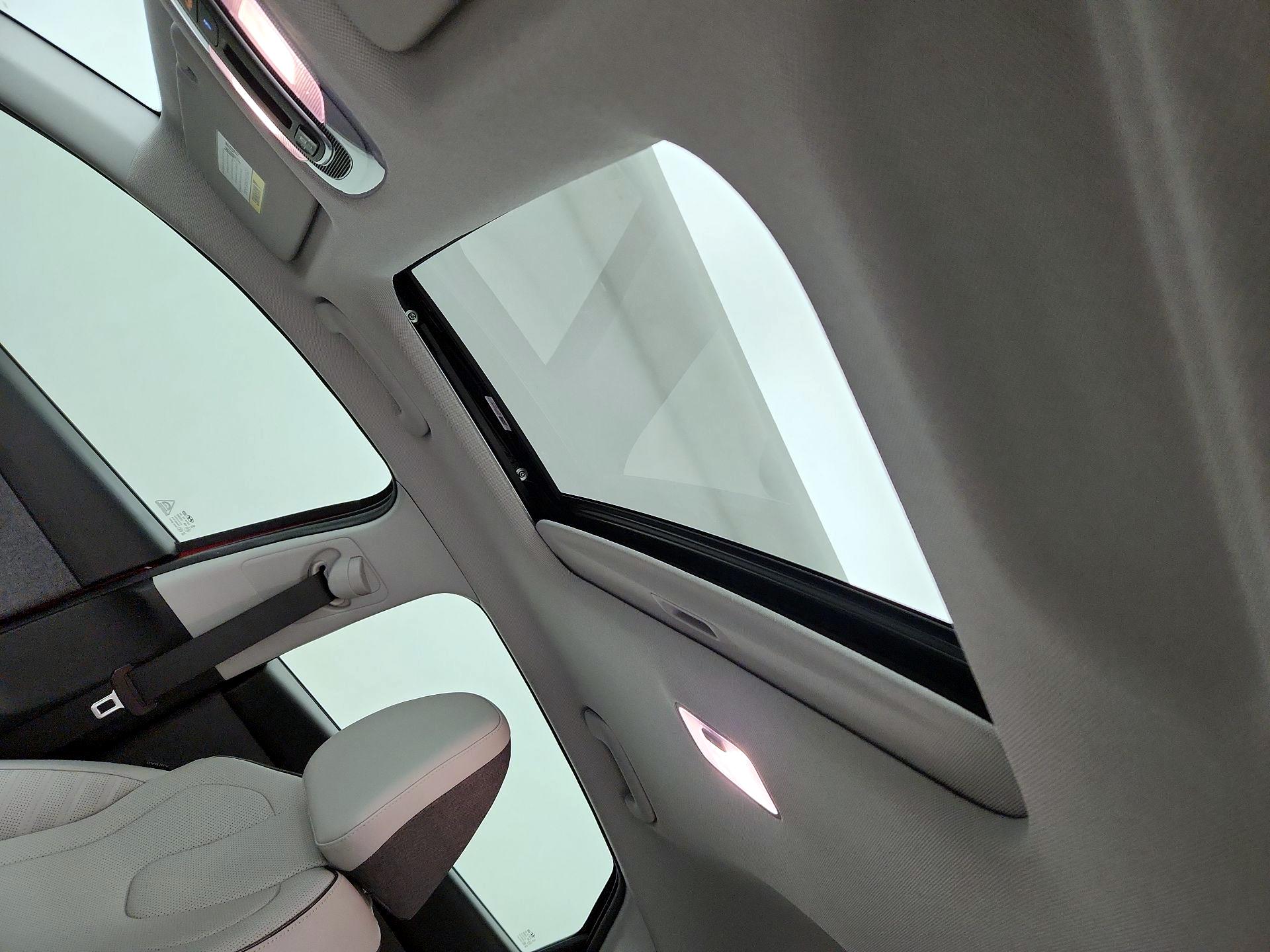 Thumbnail: 2023 Hyundai Elantra - 20