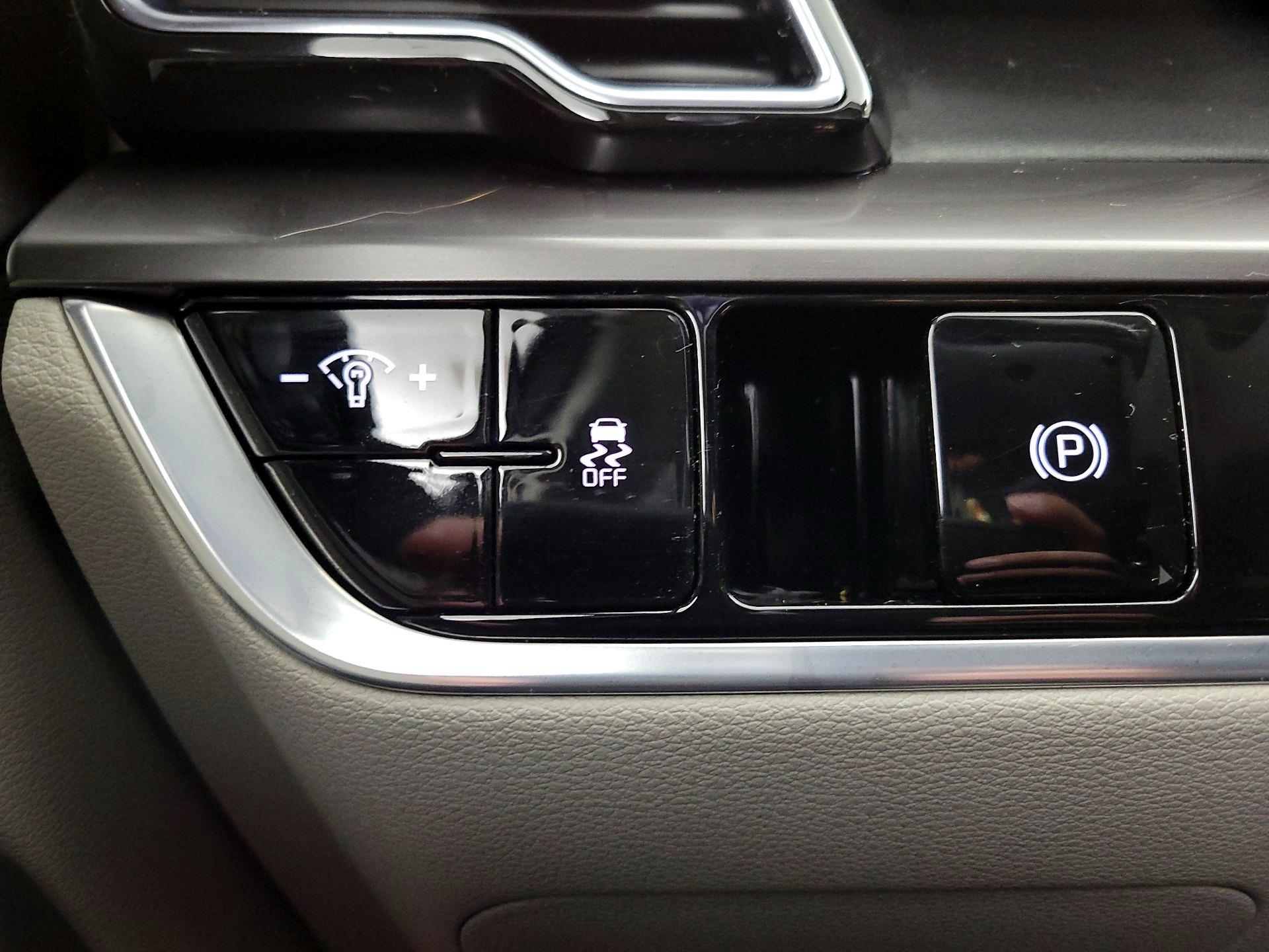 Thumbnail: 2023 Kia Sportage - 13