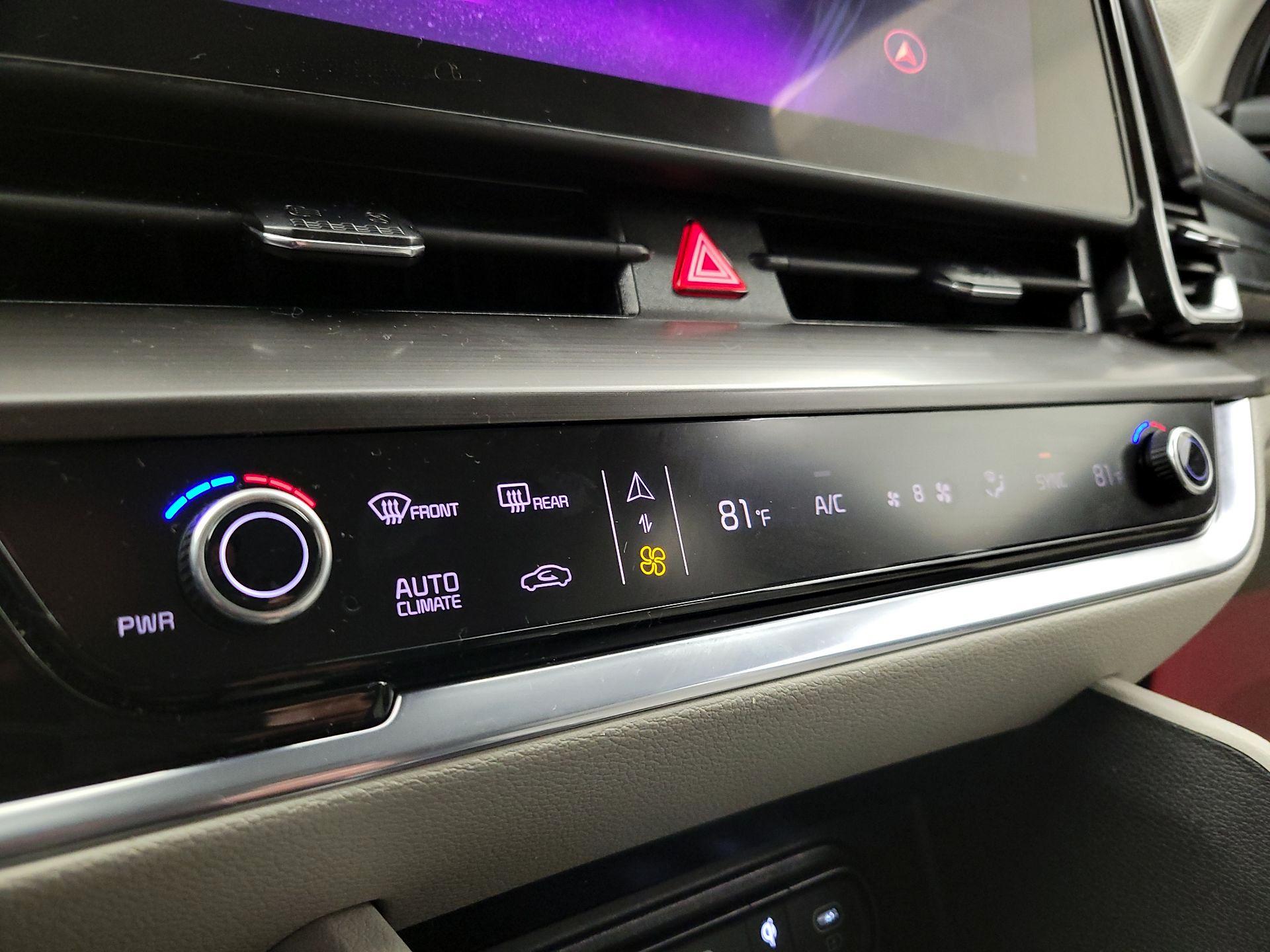 Thumbnail: 2023 Kia Sportage - 17