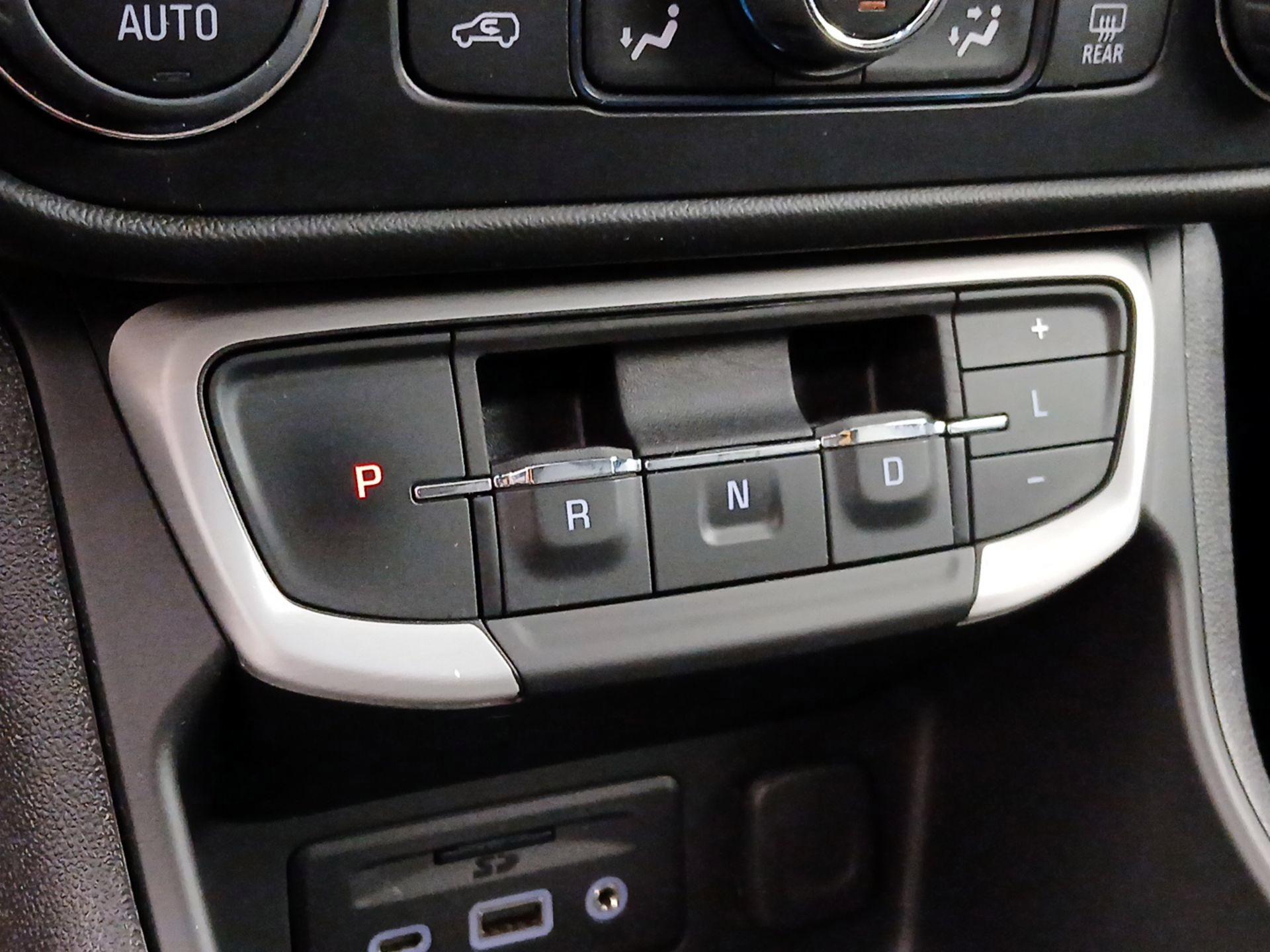 Thumbnail: 2022 GMC Terrain - 18