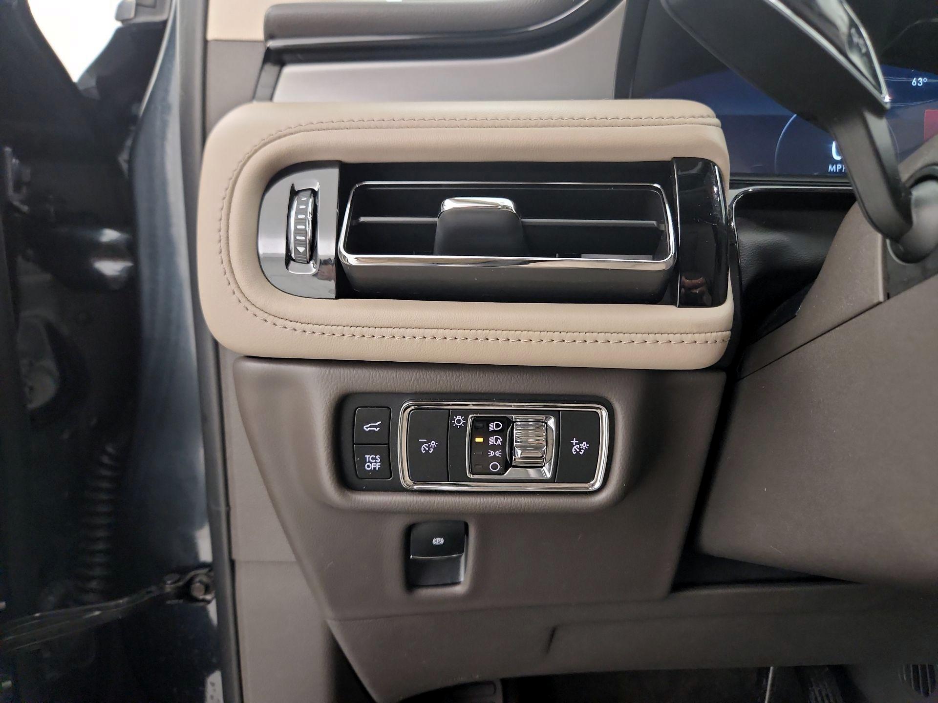 Thumbnail: 2022 Lincoln Nautilus - 13