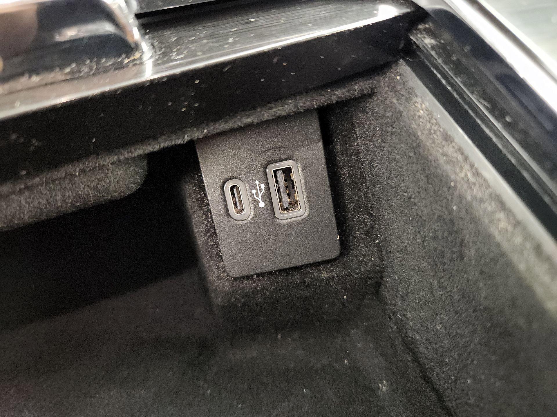 Thumbnail: 2022 Lincoln Nautilus - 18