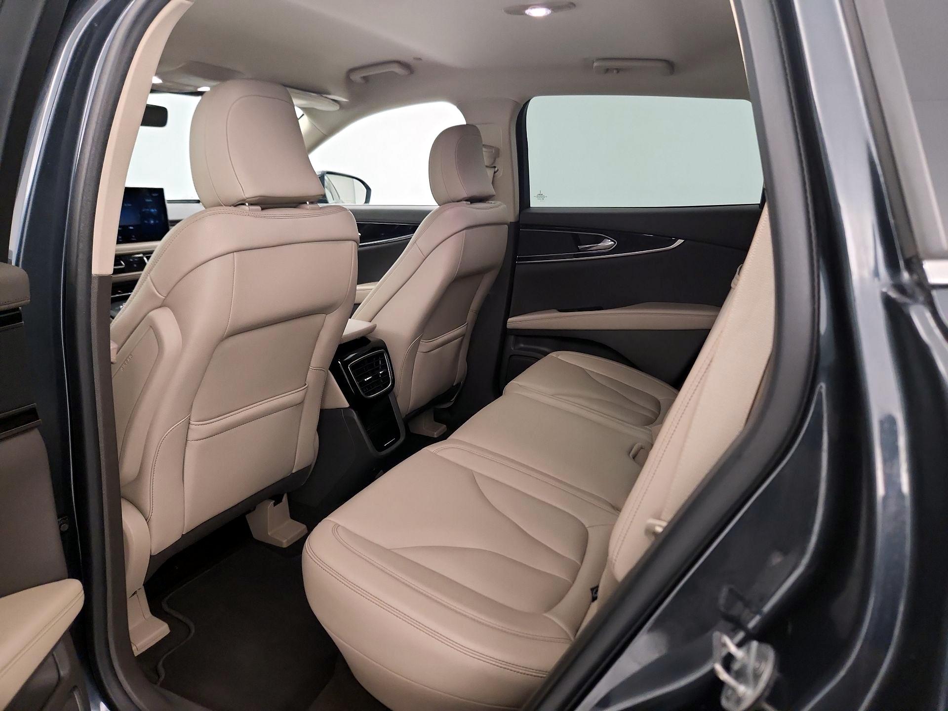 Thumbnail: 2022 Lincoln Nautilus - 19