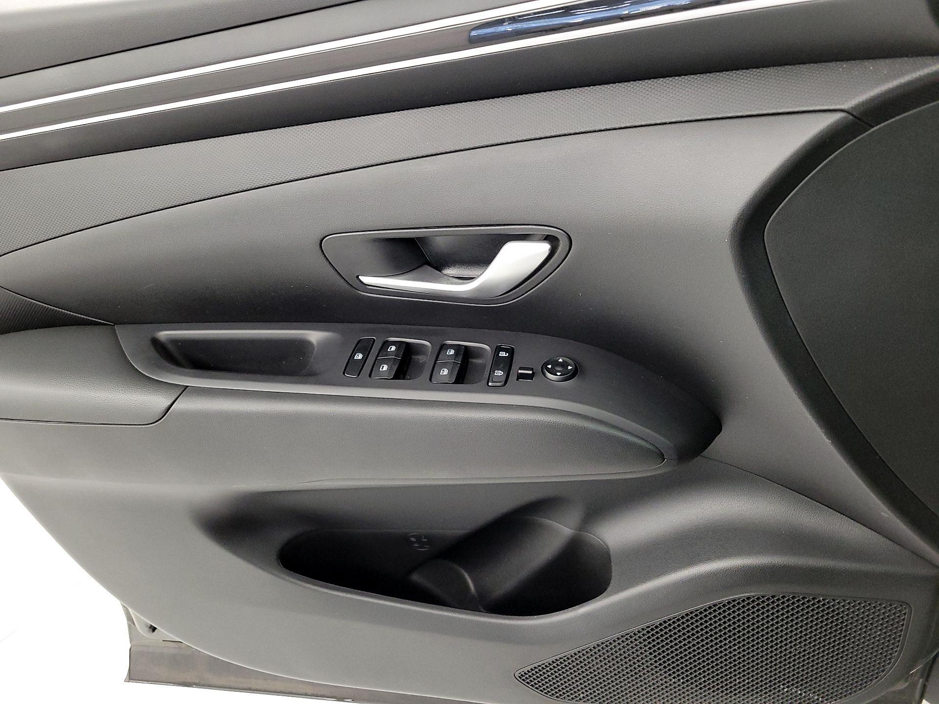 Thumbnail: 2023 Hyundai Tucson - 12