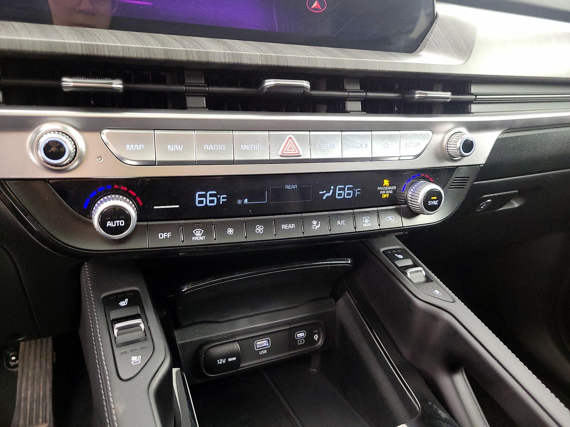 Thumbnail: 2024 Kia Telluride - 17