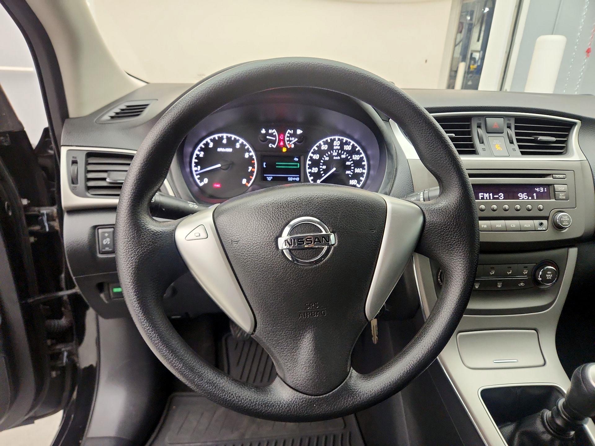 Thumbnail: 2014 Nissan Sentra - 10