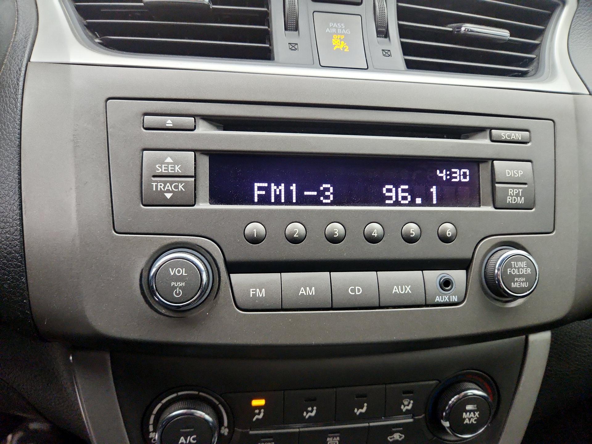 Thumbnail: 2014 Nissan Sentra - 14