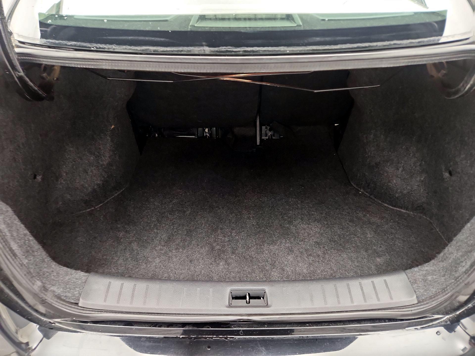 Thumbnail: 2014 Nissan Sentra - 18